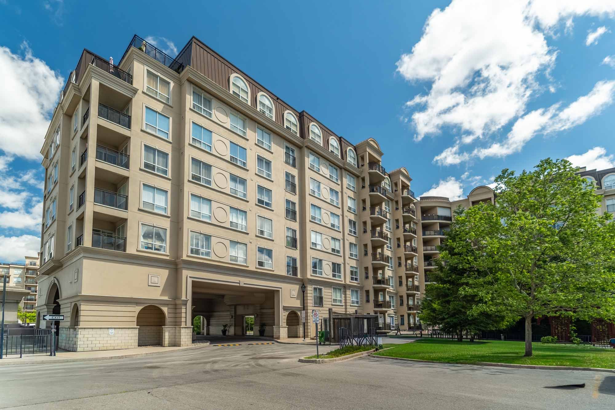 1 Maison Parc Court 309, Vaughan, On L4j 9k1
