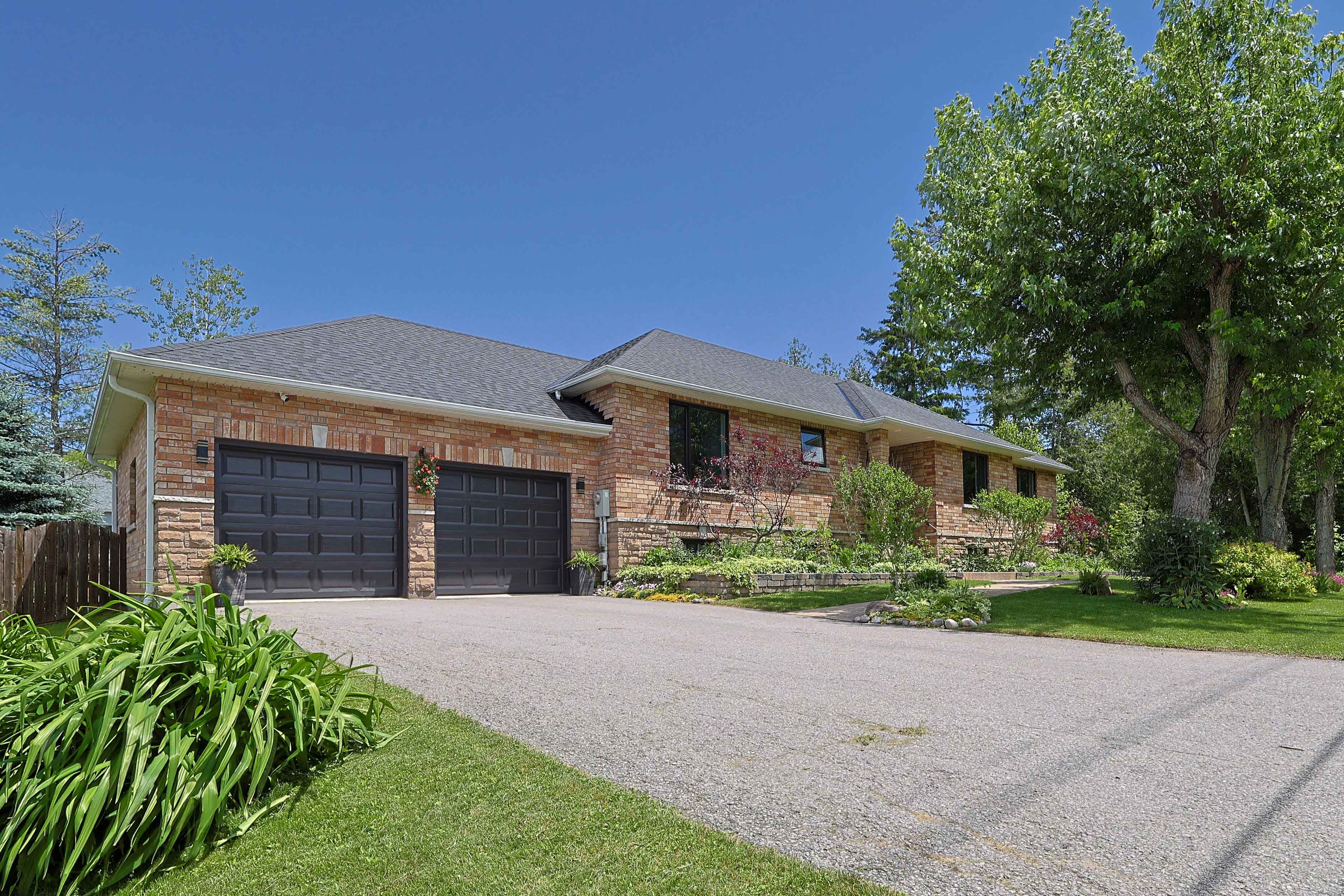101 Maple Avenue, Georgina, On L0e 1r0
