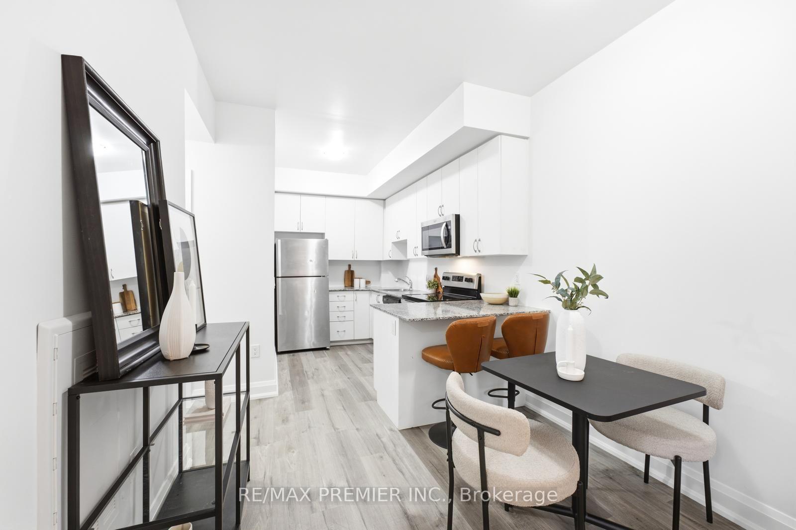 5279 Highway 7 Road B1401, Vaughan, On L4l 0j1