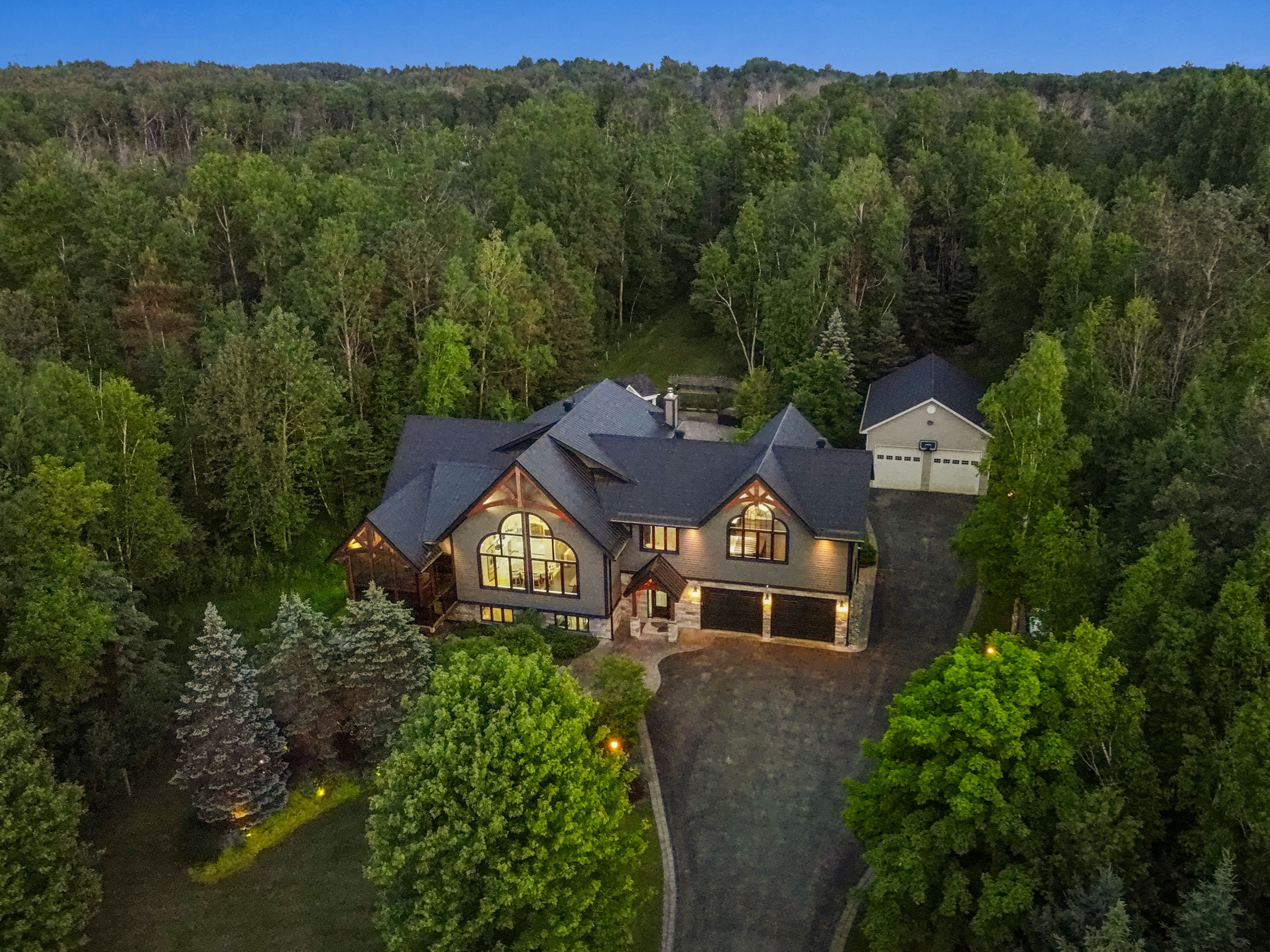 5409 25th Side Road E, Essa, On L0m 1t0