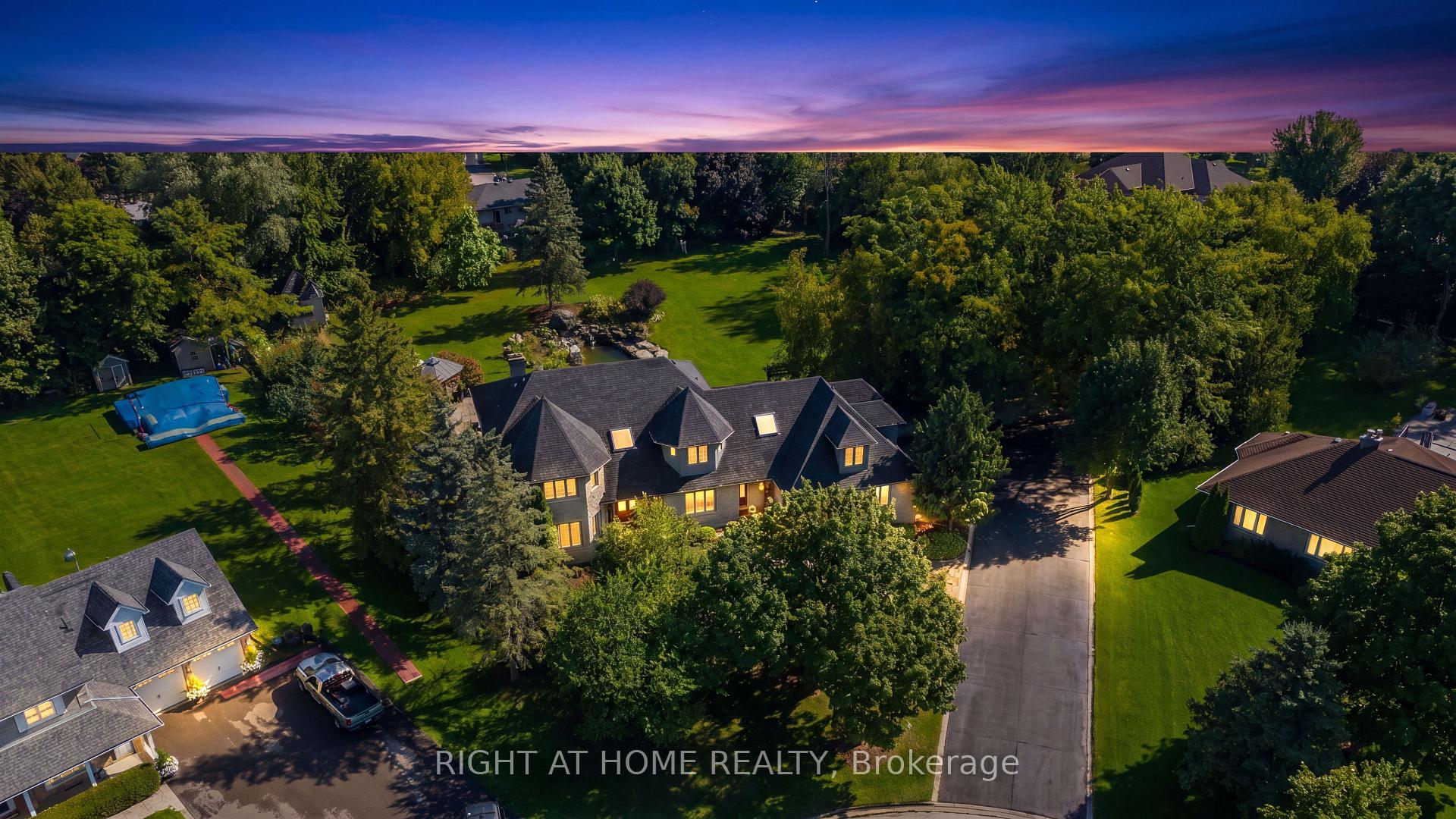 80 Edward Pottage Crescent, King, On L7b 0e3