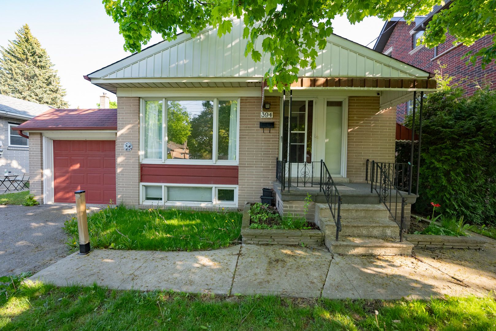 394 Centre Street E Lower, Richmond Hill, On L4c 1b7