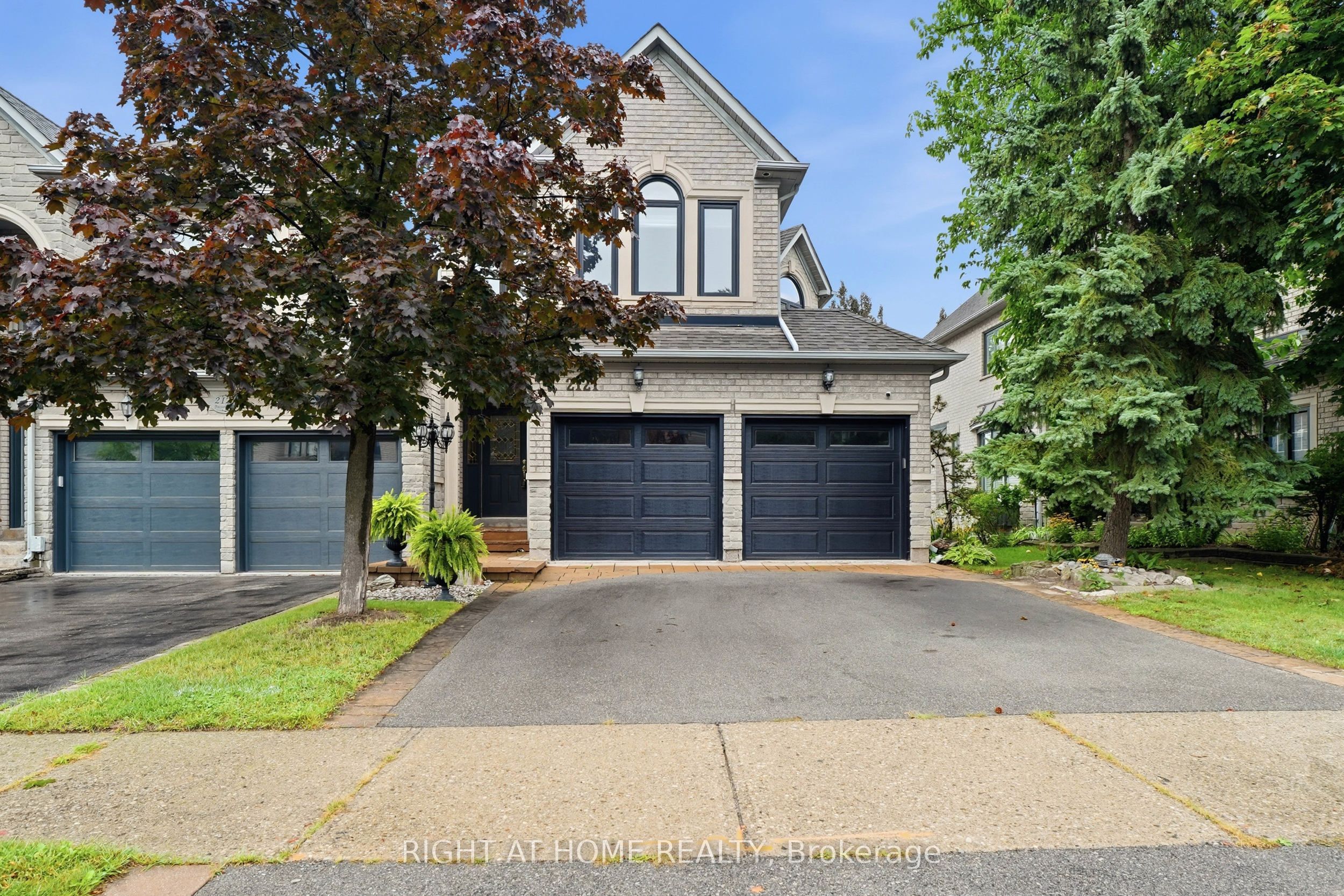 27 Hawkweed Manor, Markham, On L6b 0e3