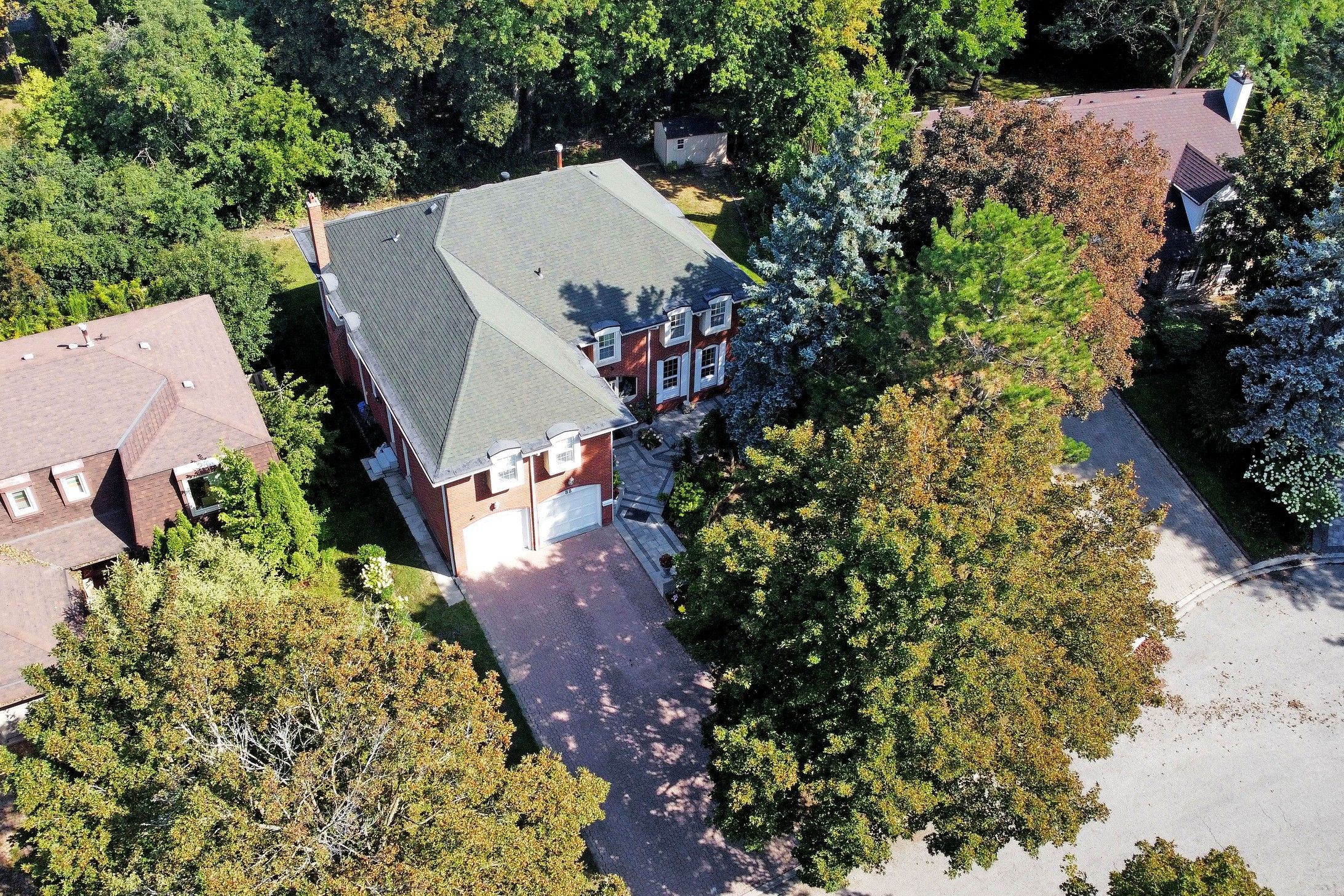 88 Cambridge Crescent, Richmond Hill, On L4c 6g2