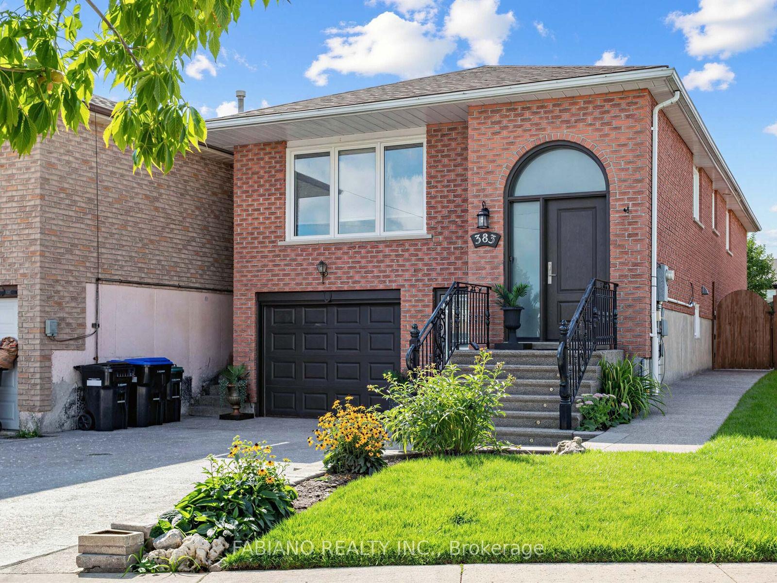 383 Britannia Avenue Main, Bradford West Gwillimbury, On L3z 2c8
