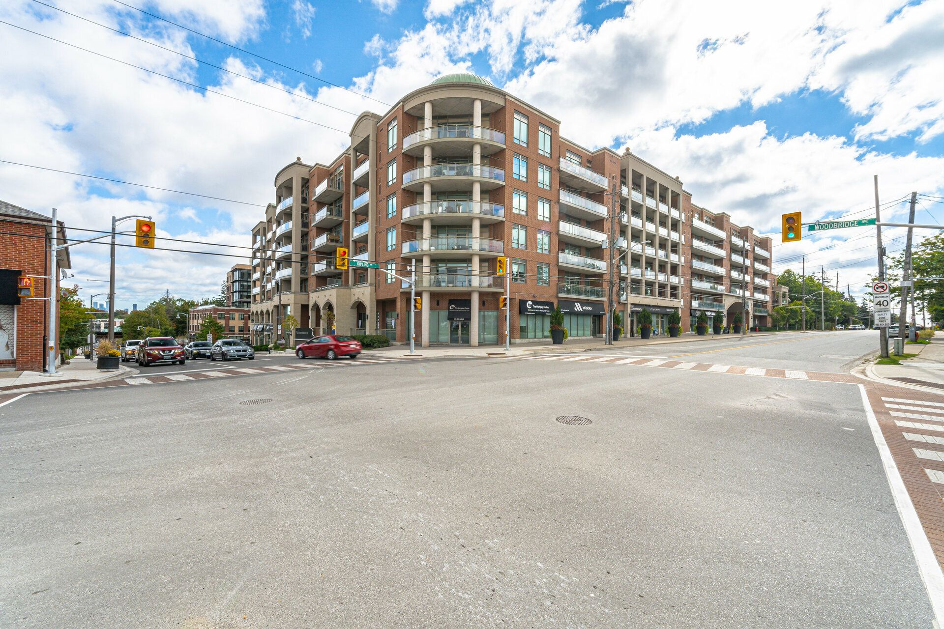 281 Woodbridge Avenue 509, Vaughan, On L4l 0c6