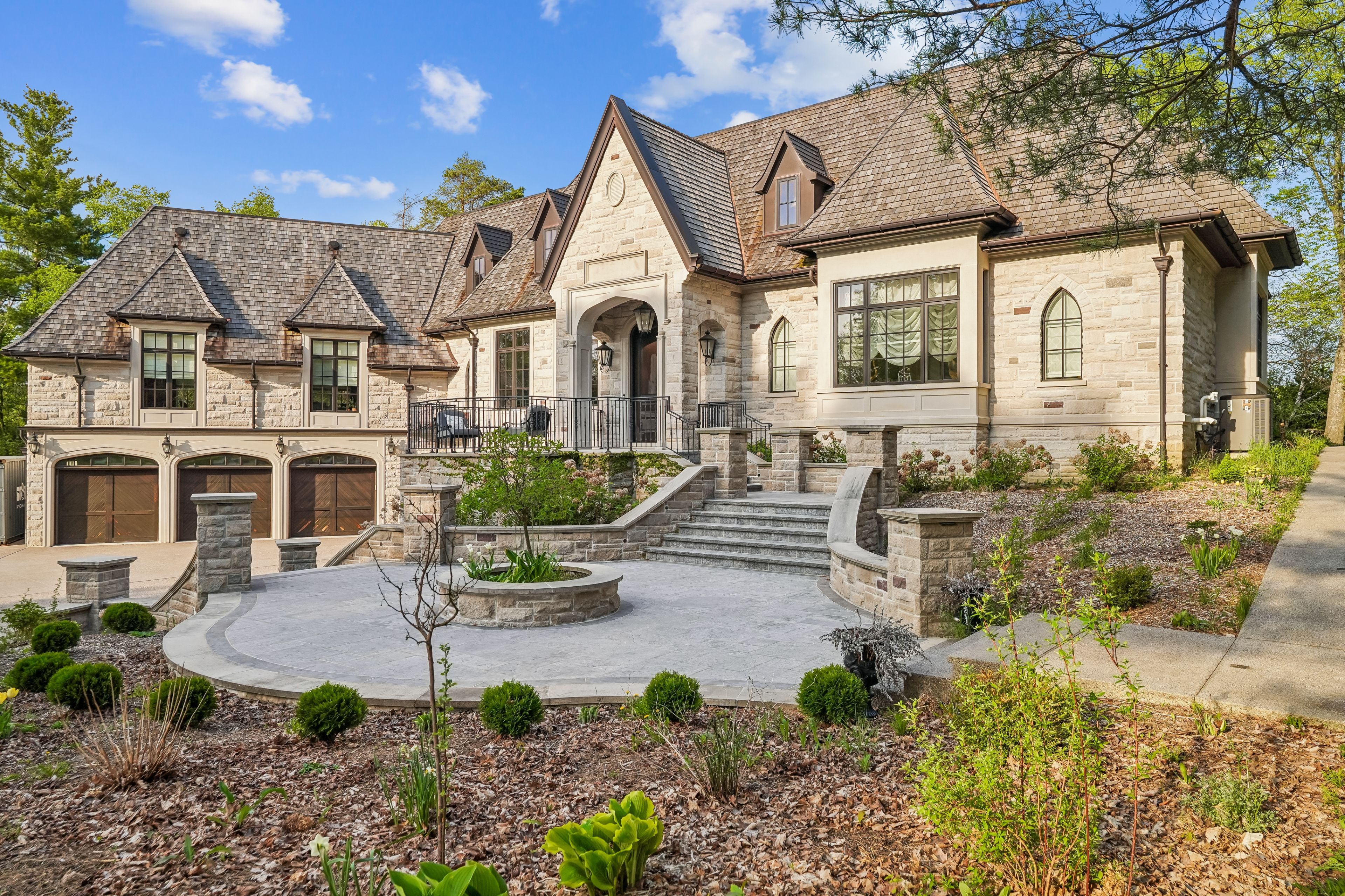 105 King Hills Lane, King, On L7b 1a3