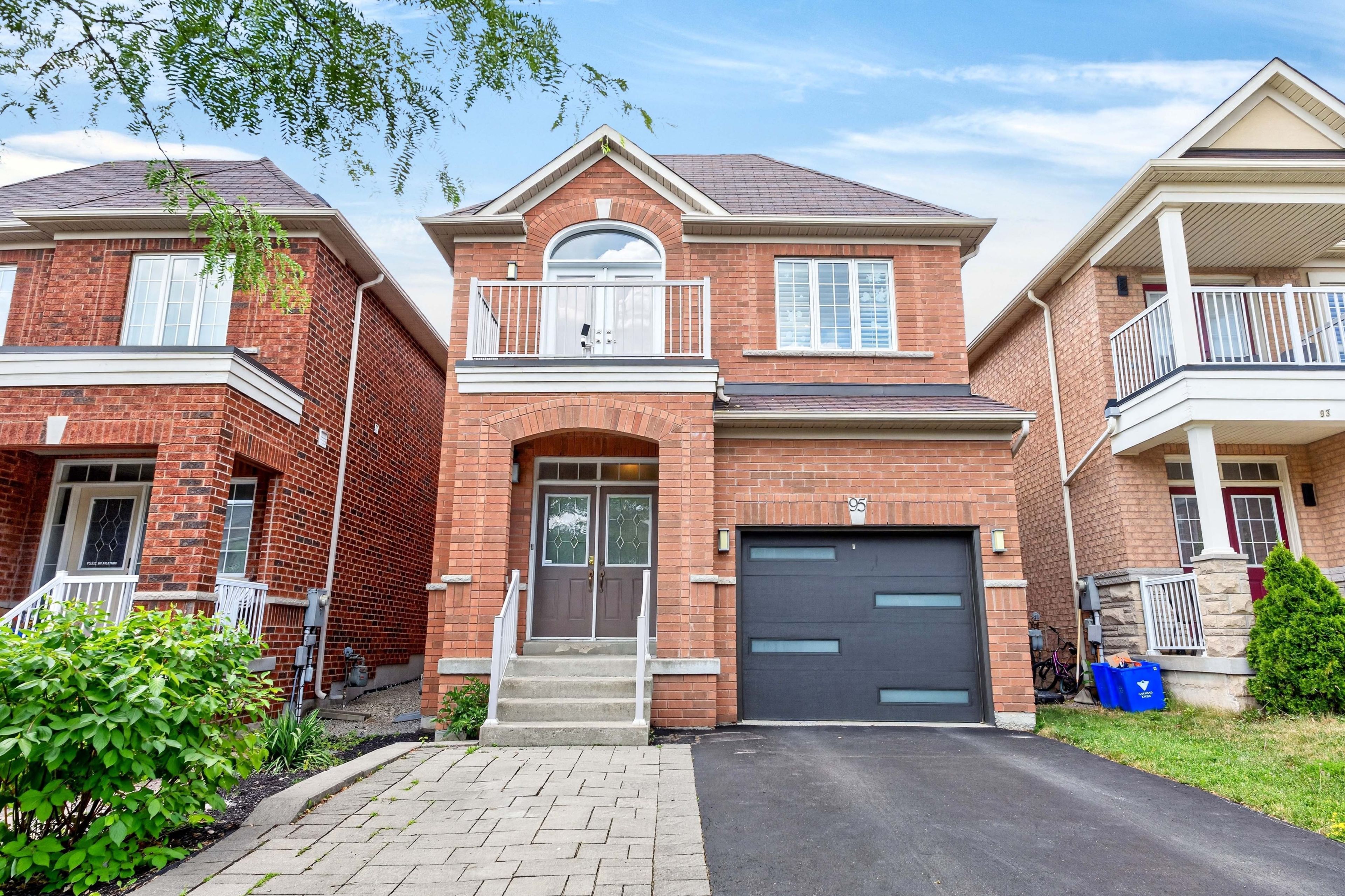 95 White Beach Crescent, Vaughan, On L6a 0r2