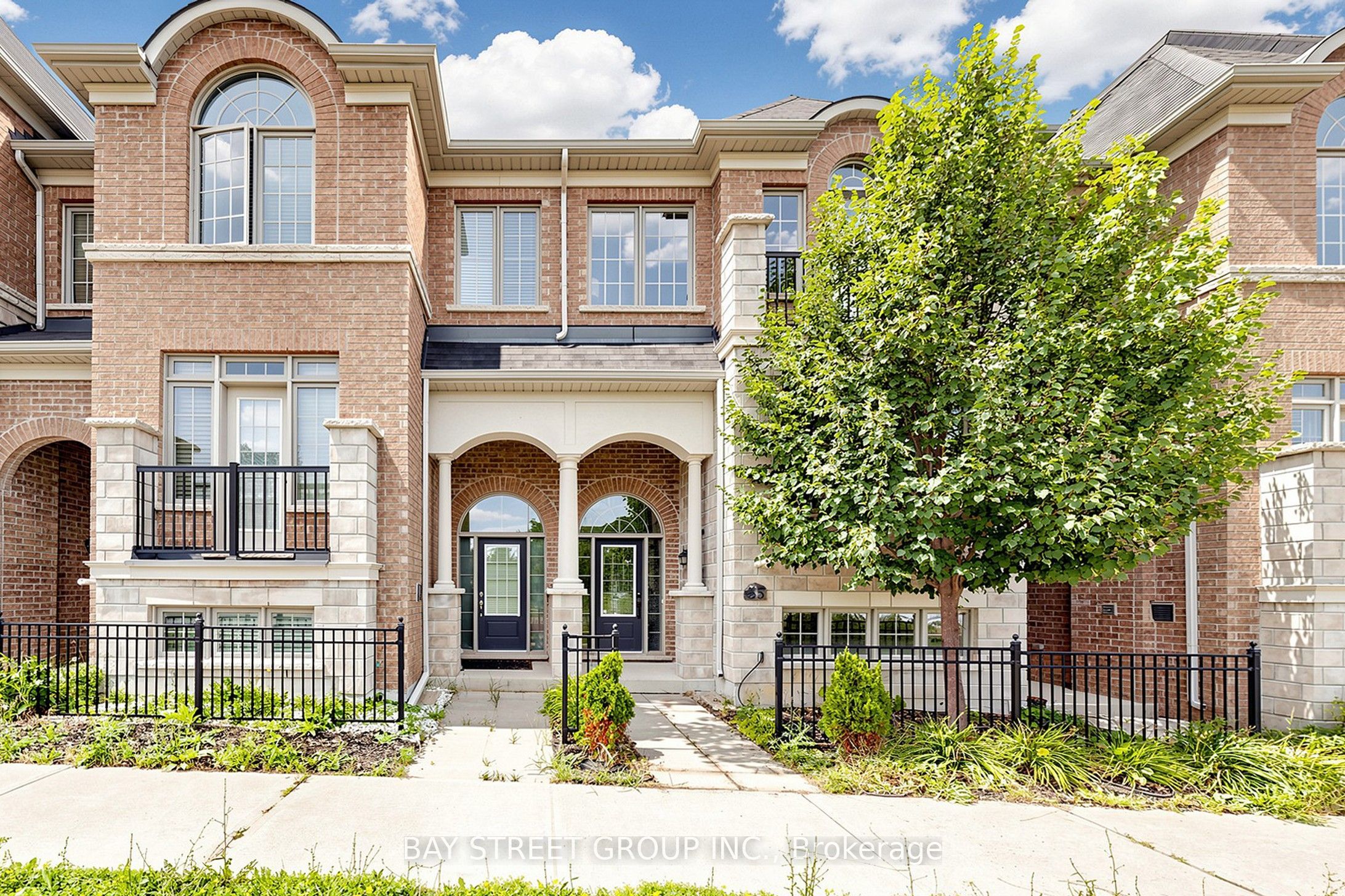 35 Sharbot Lane, Markham, On L6e 0s7