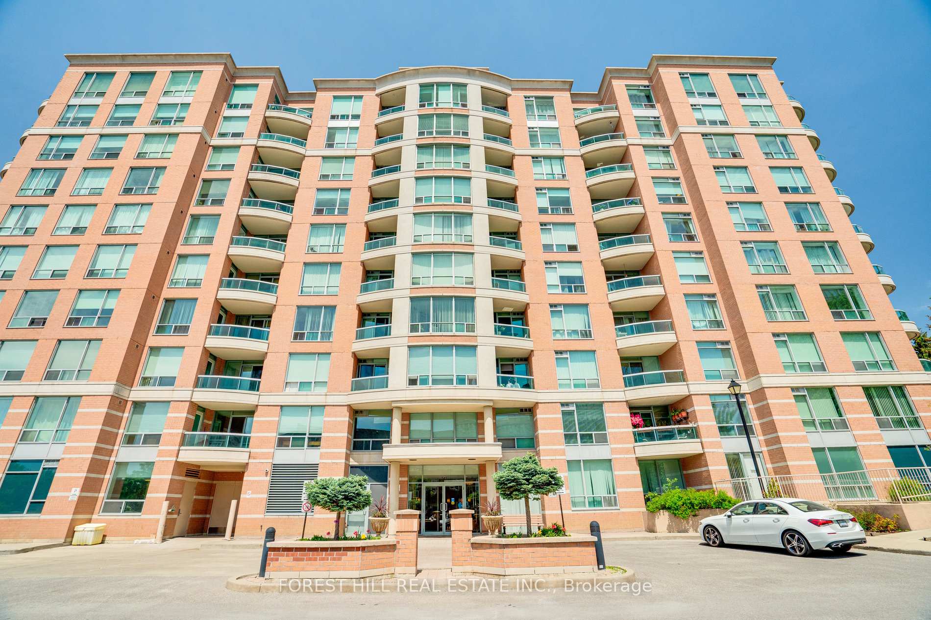745 New Westminster Drive 608, Vaughan, On L4j 8j9