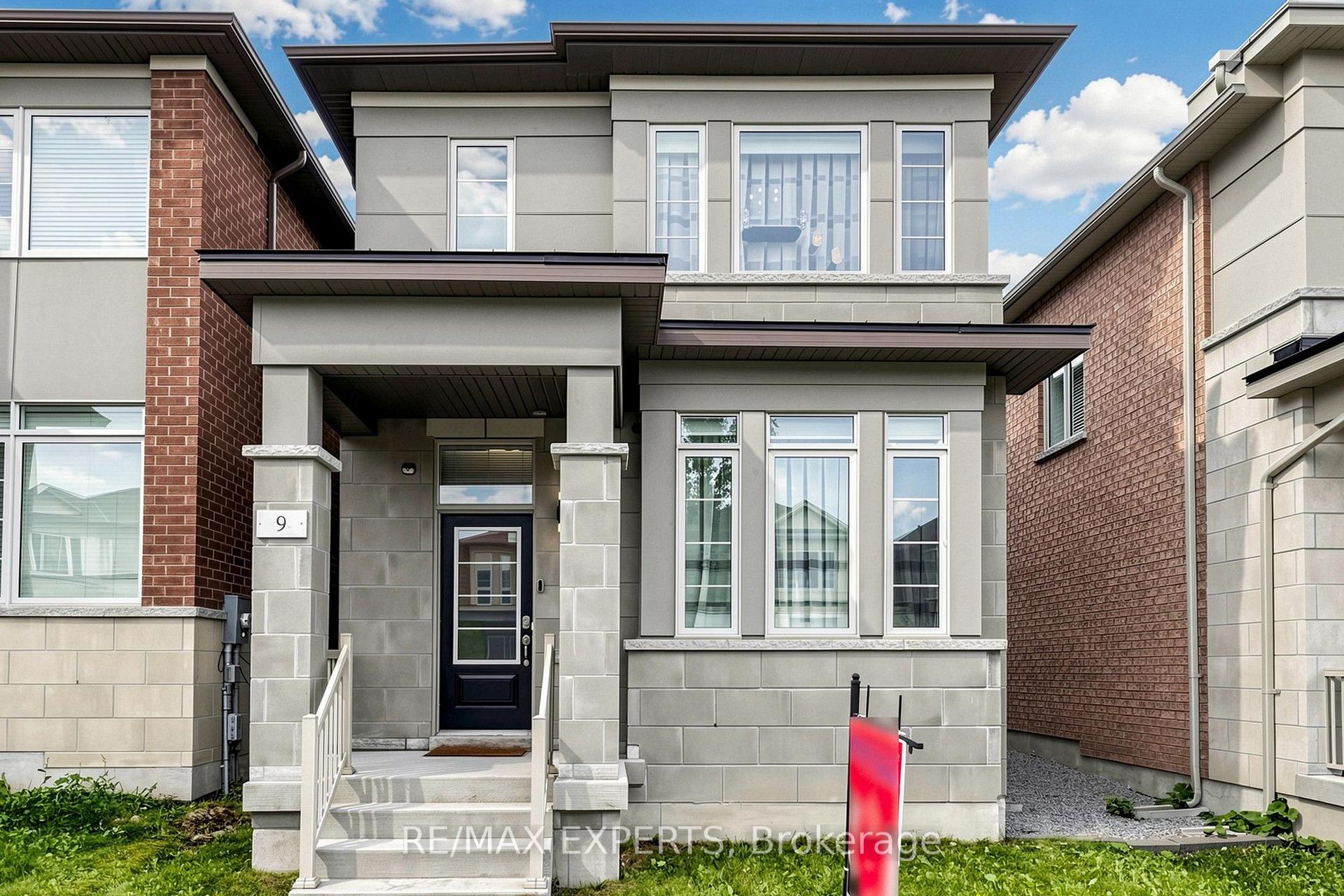 9 Applegate Drive, East Gwillimbury, On L9n 0r2