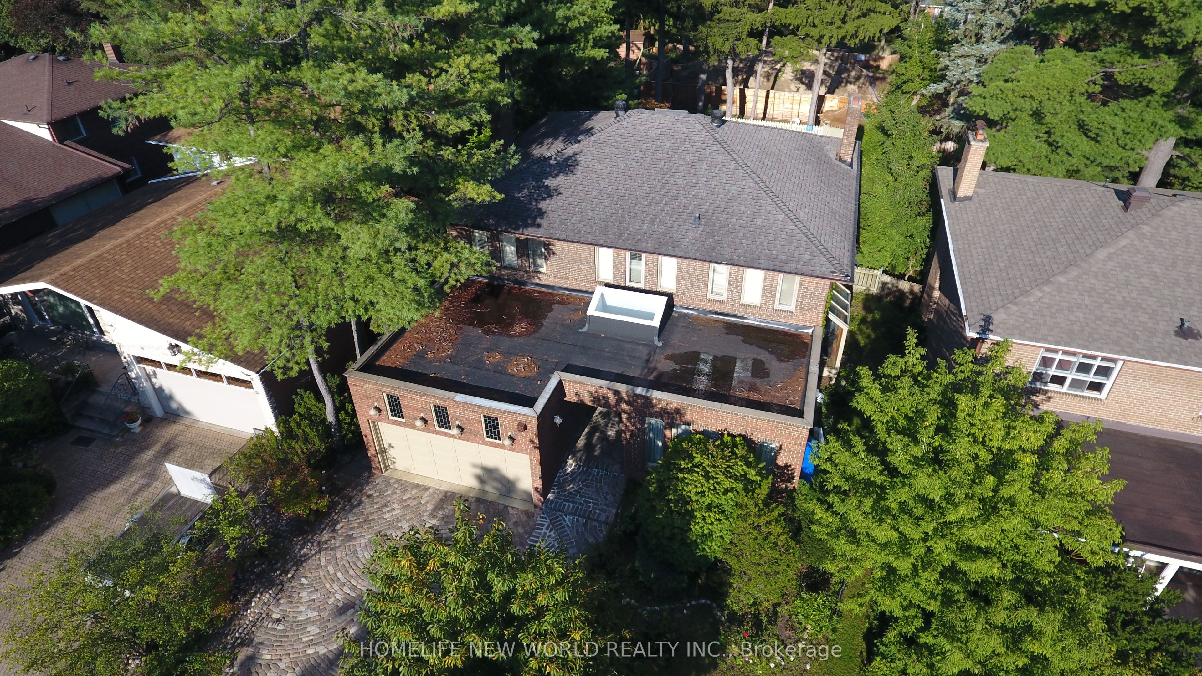 5 Vanwood Road, Markham, On L3t 2n1