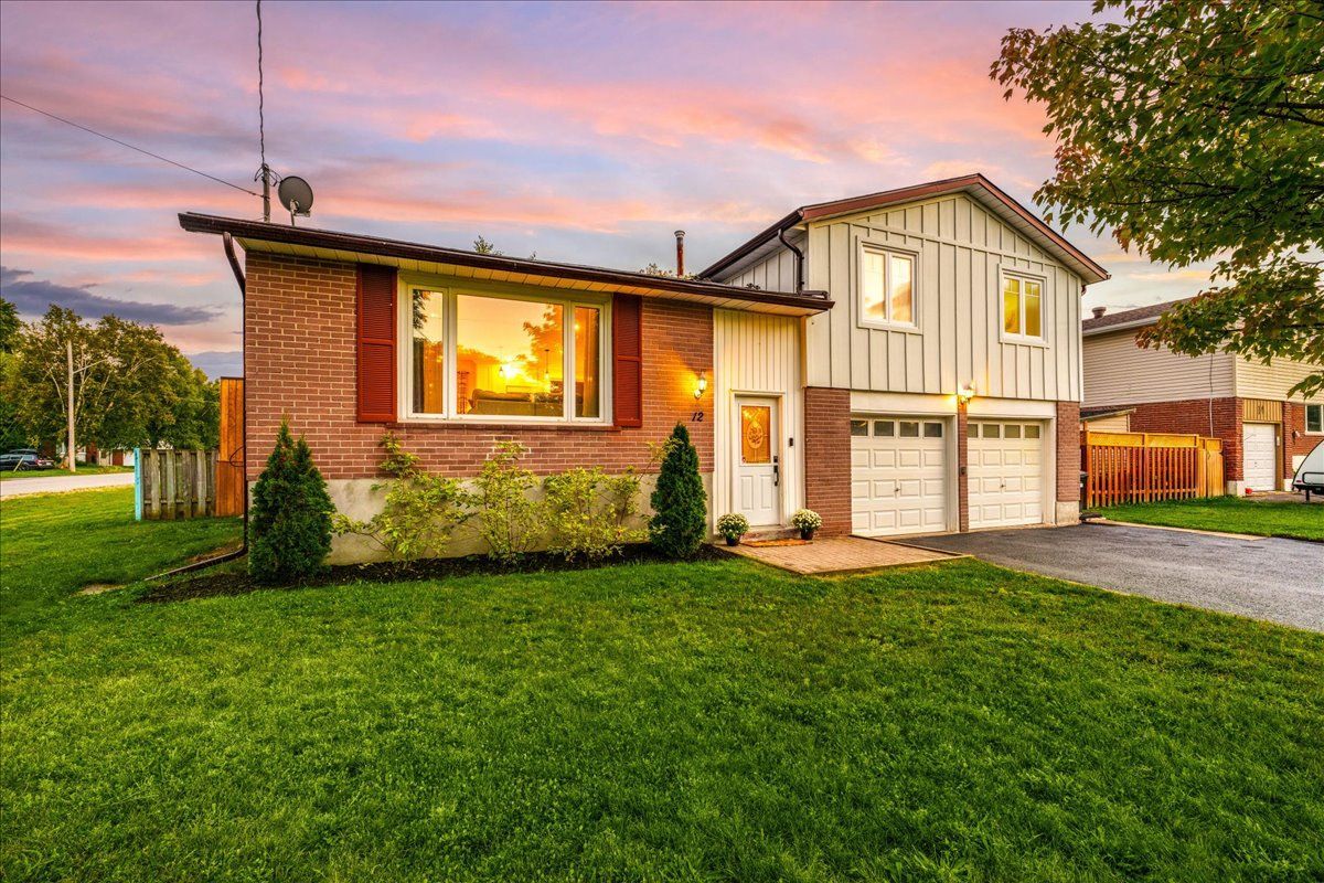 12 Larkdale Crescent, Essa, On L0m 1b0