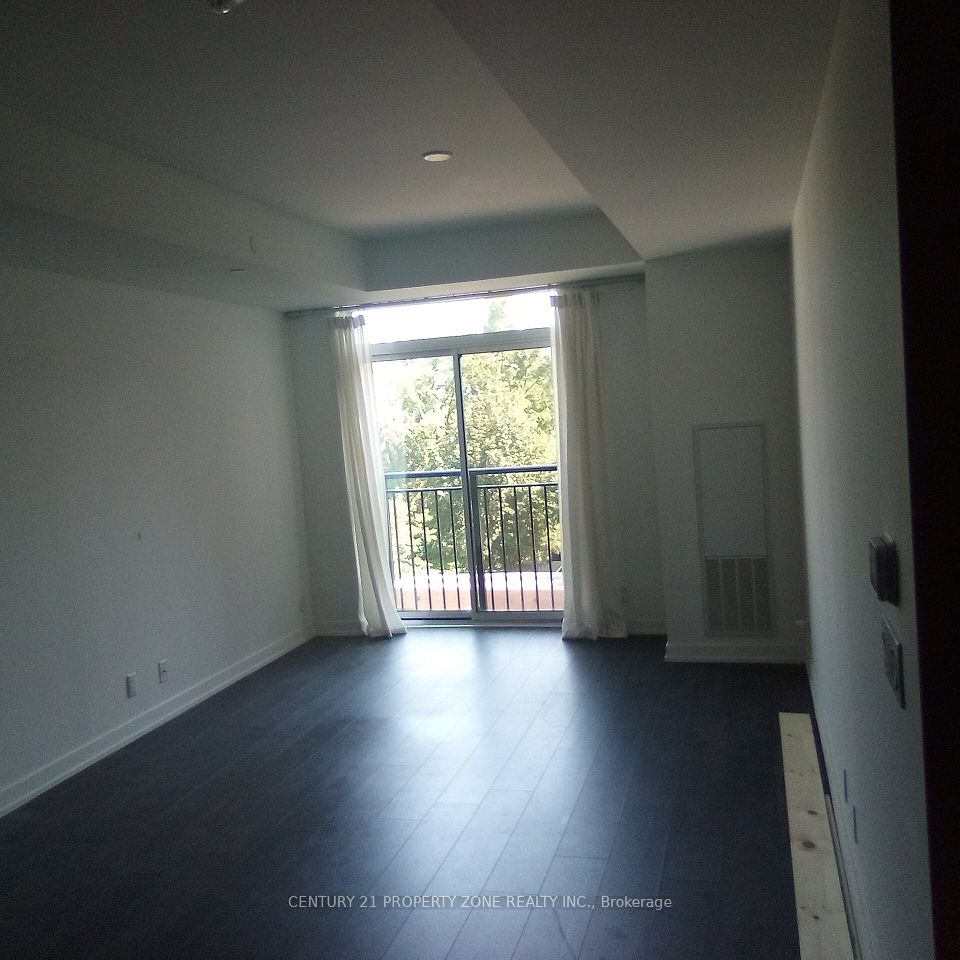 6235 Main Street 317, Whitchurch-Stouffville, On L4a 7g8
