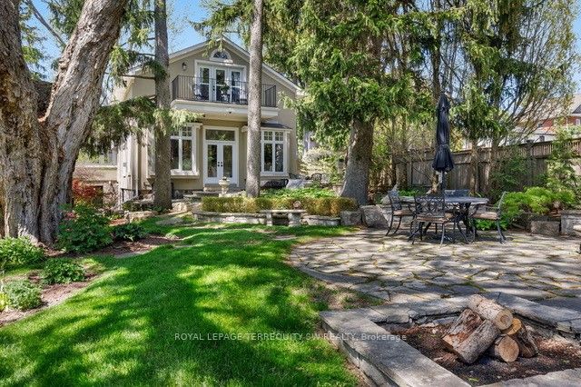 41 Kennedy Street W, Aurora, On L4g 2l6