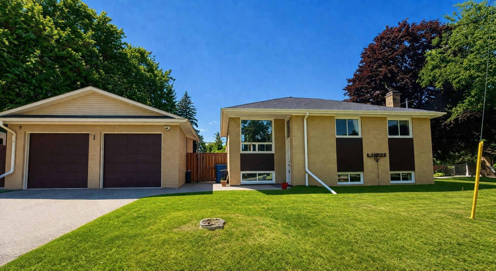 5 Johnson Road, Aurora, On L4g 2a1