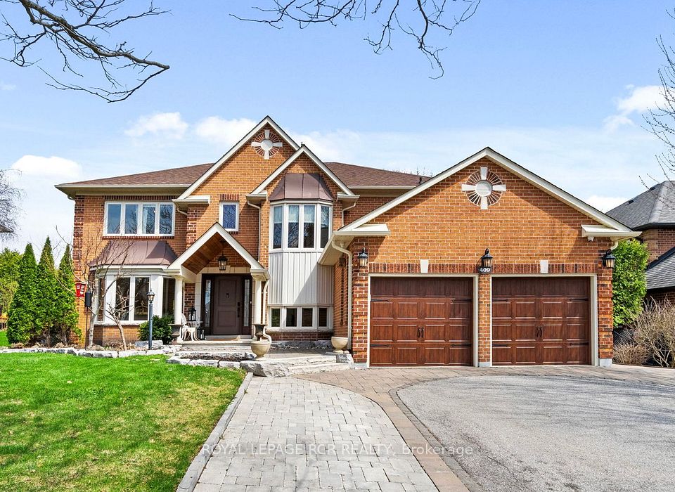 409 Alex Doner Drive, Newmarket, On L3x 1c6