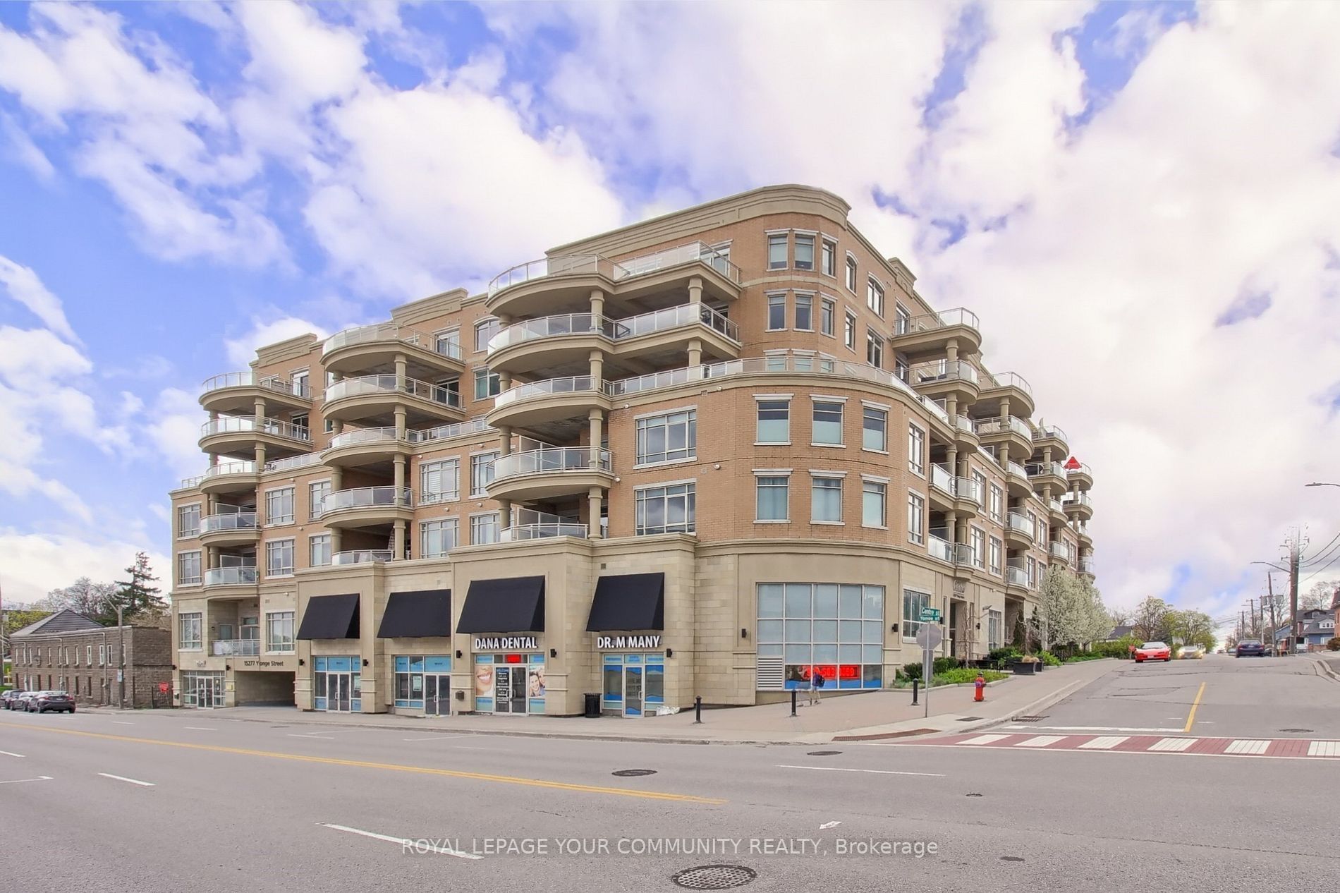 15277 Yonge Street S 609, Aurora, On L4g 1y3