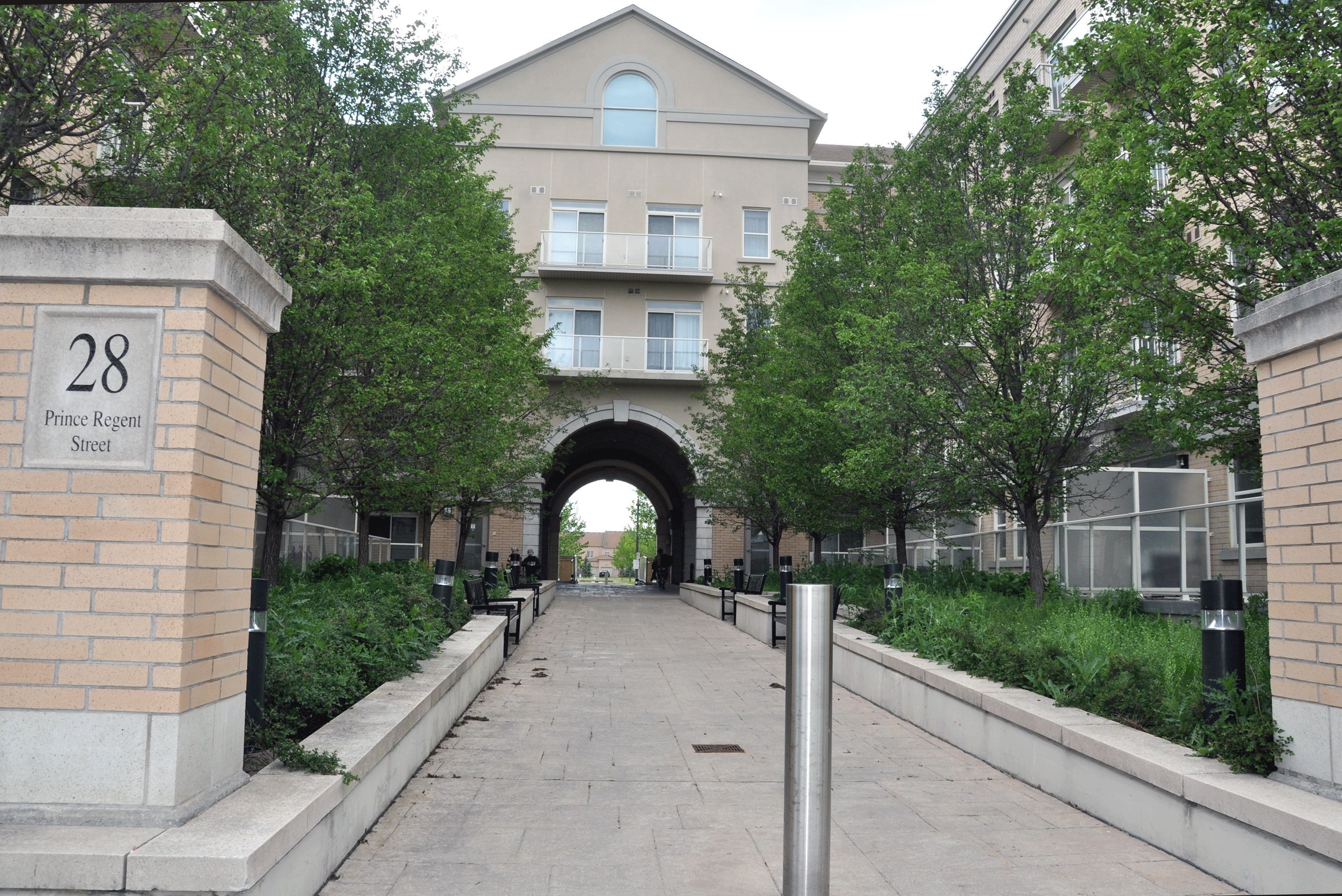 28 Prince Regent Street 305, Markham, On L6c 0v5