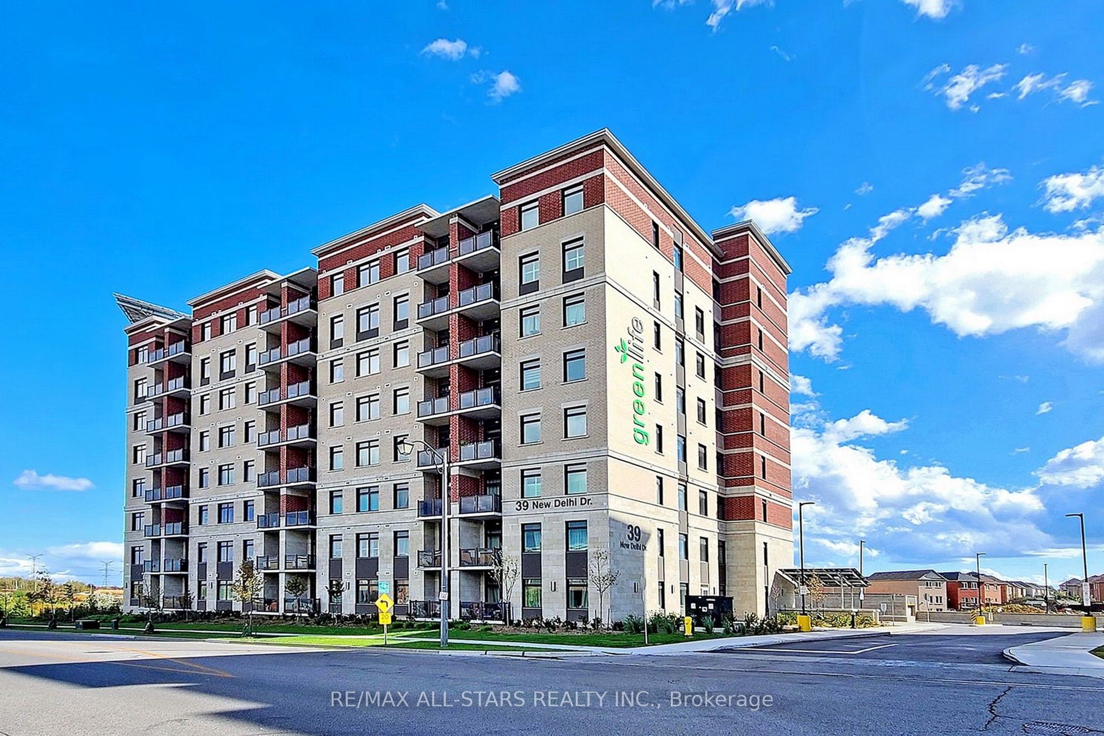 39 New Delhi Drive 410, Markham, On L3s 0e1