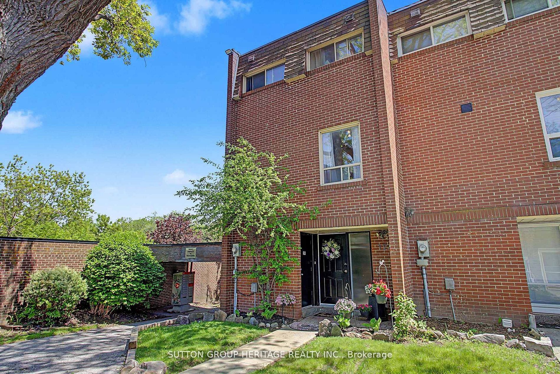 124 Wales Avenue, Markham, On L3p 3k2