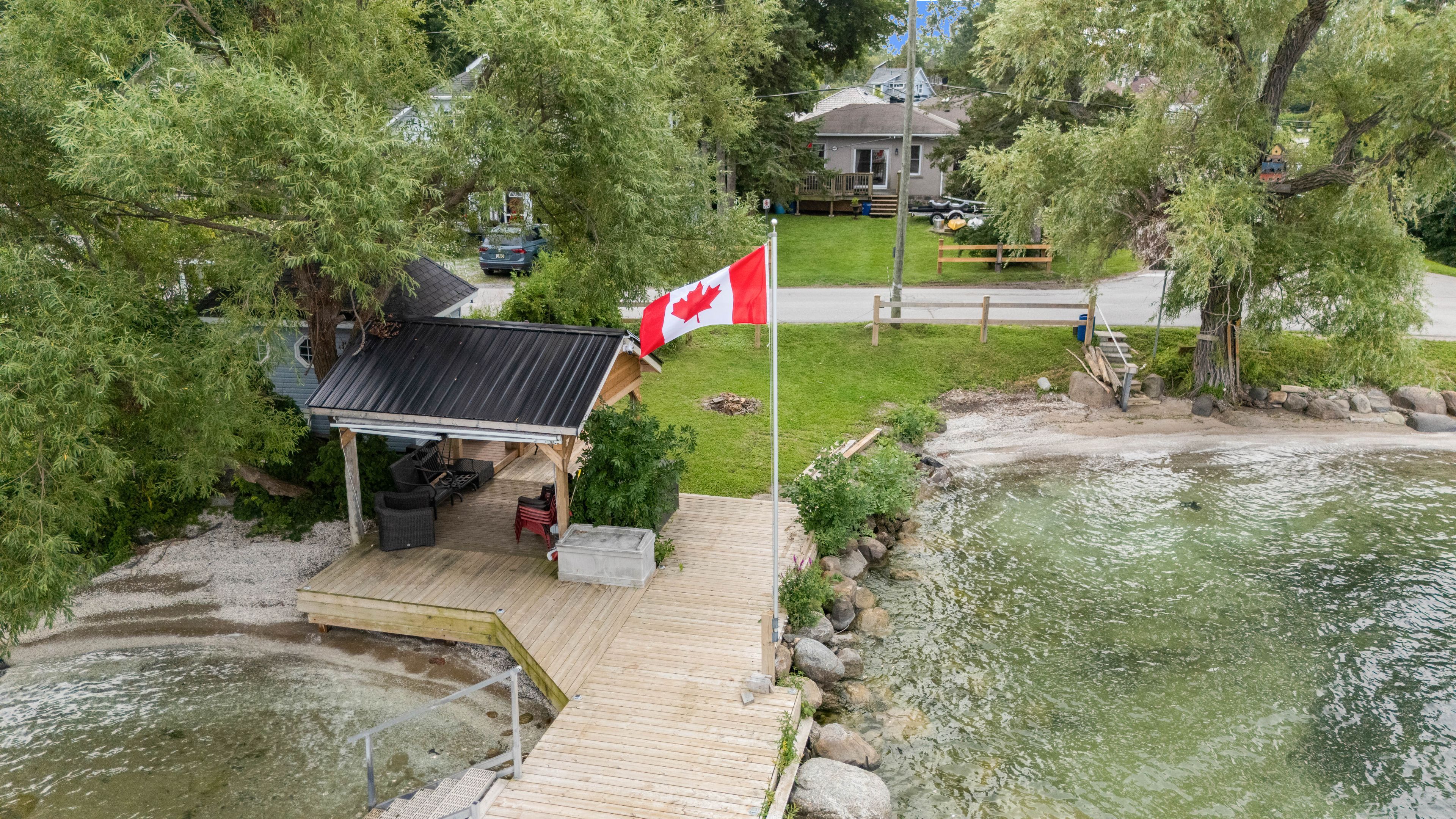427 Lake Drive E, Georgina, On L0e 1s0
