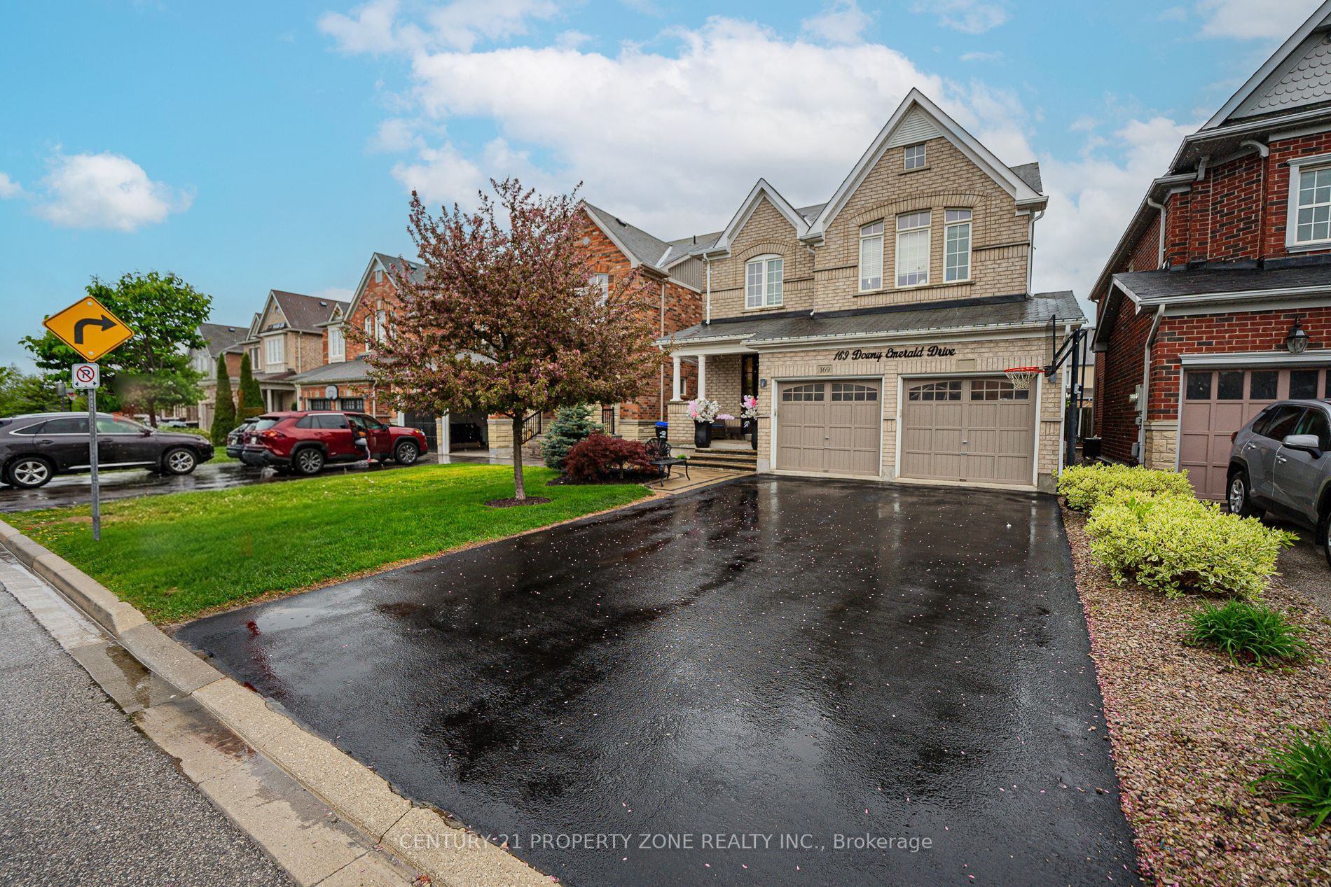 169 Downy Emerald Drive, Bradford West Gwillimbury, On L3z 0e6