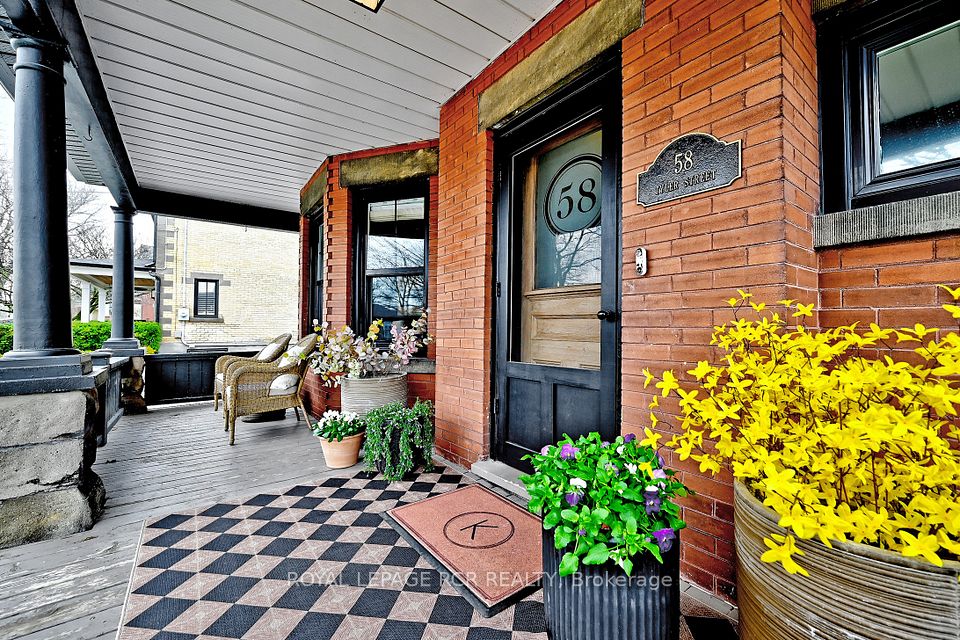 58 Tyler Street, Aurora, On L4g 2n2