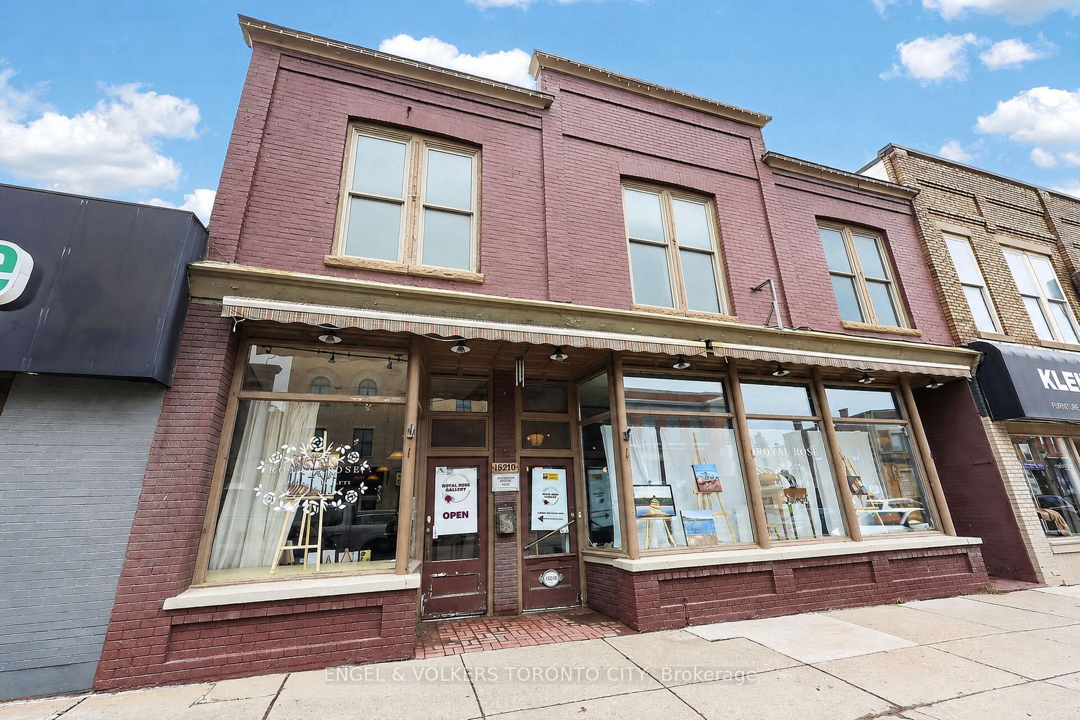 15210 Yonge Street, Aurora, On L4g 1l9
