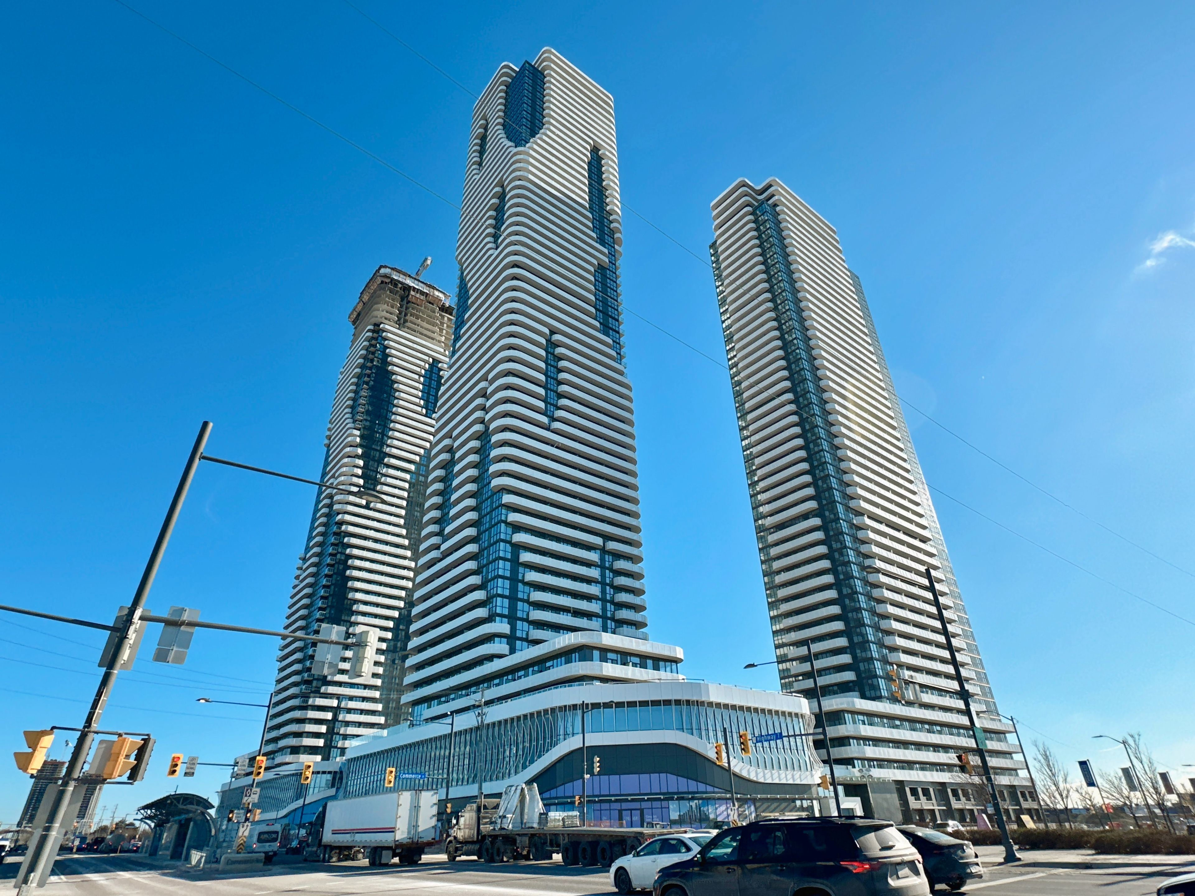 195 Commerce Street 1016, Vaughan, On L4k 0p9