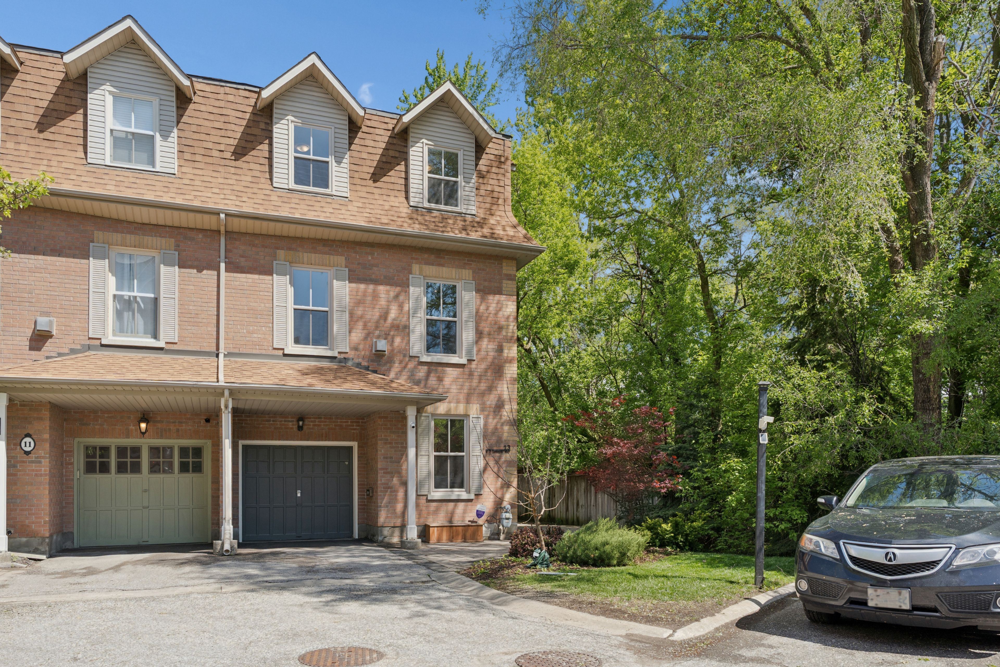 13 E J Lennox Way, Markham, On L3r 5k7