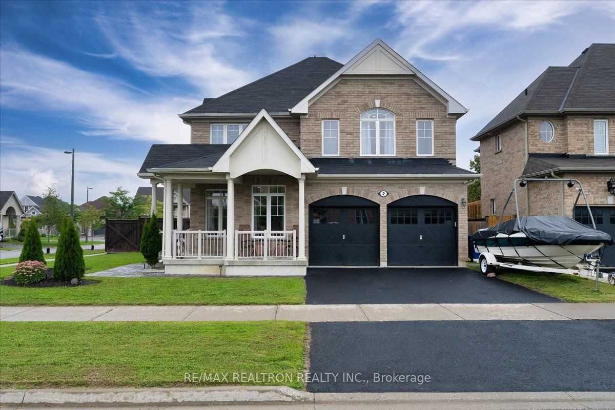 2 Bamburg Street, Georgina, On L0e 1r0