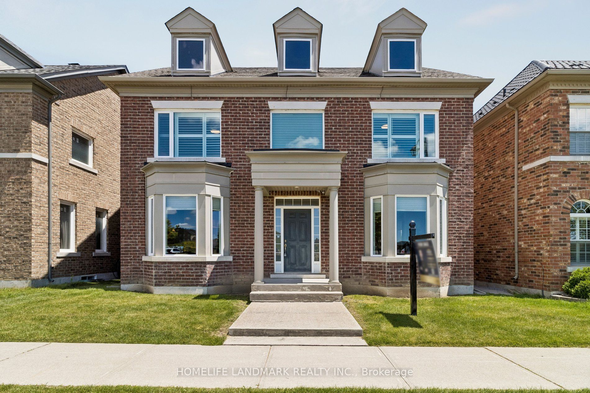 45 Russell Dawson Road, Markham, On L6c 0h1