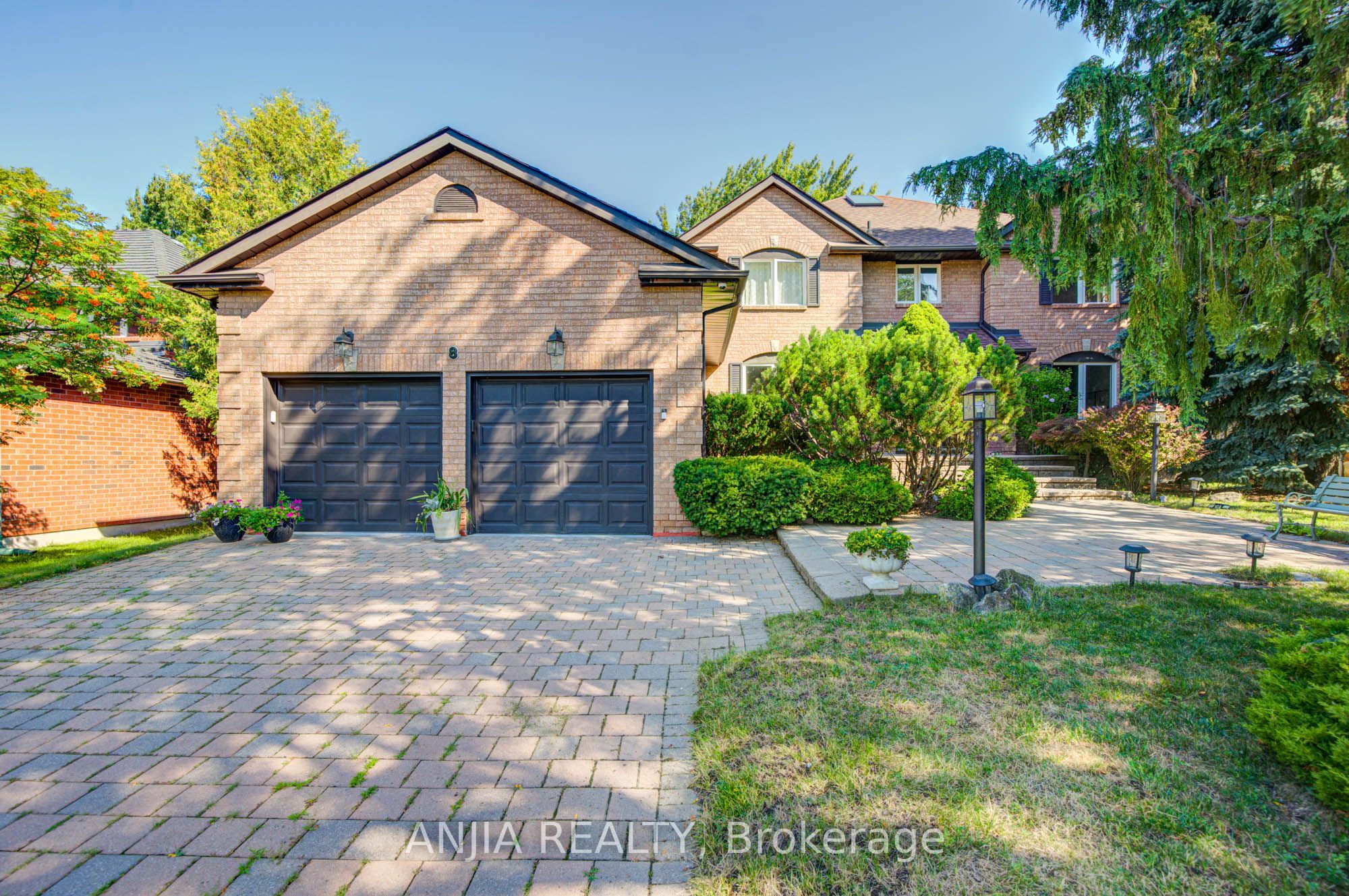 8 Calderbridge Crescent, Markham, On L3r 9m8