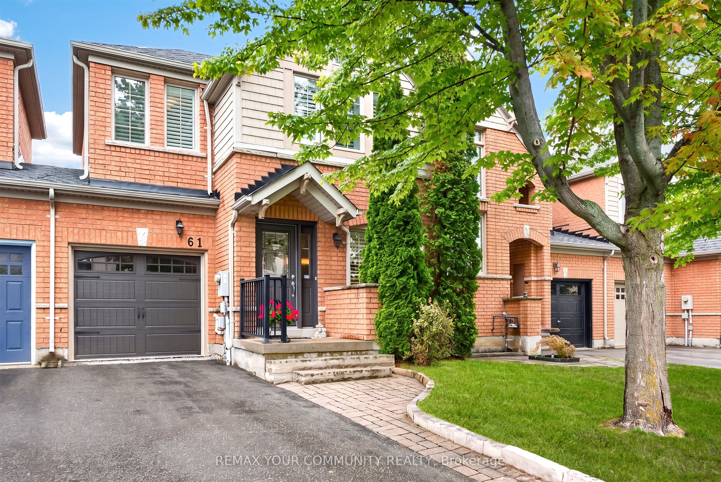 61 Cozens Drive, Richmond Hill, On L4e 4w6