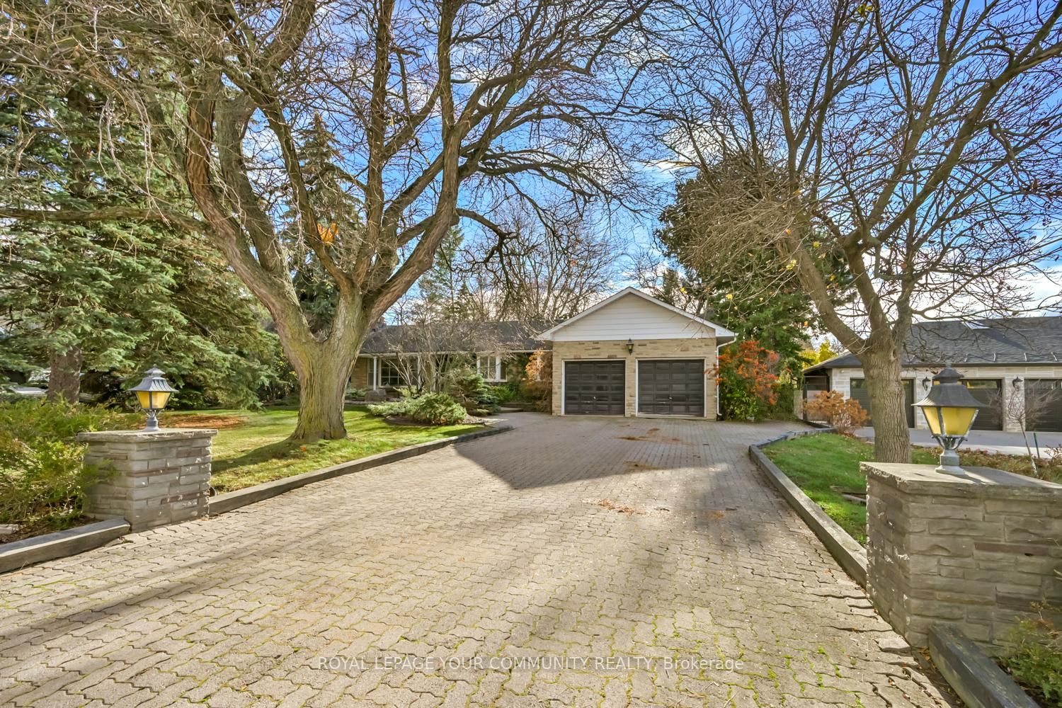 23 Denham Drive, Richmond Hill, On L4c 6h6