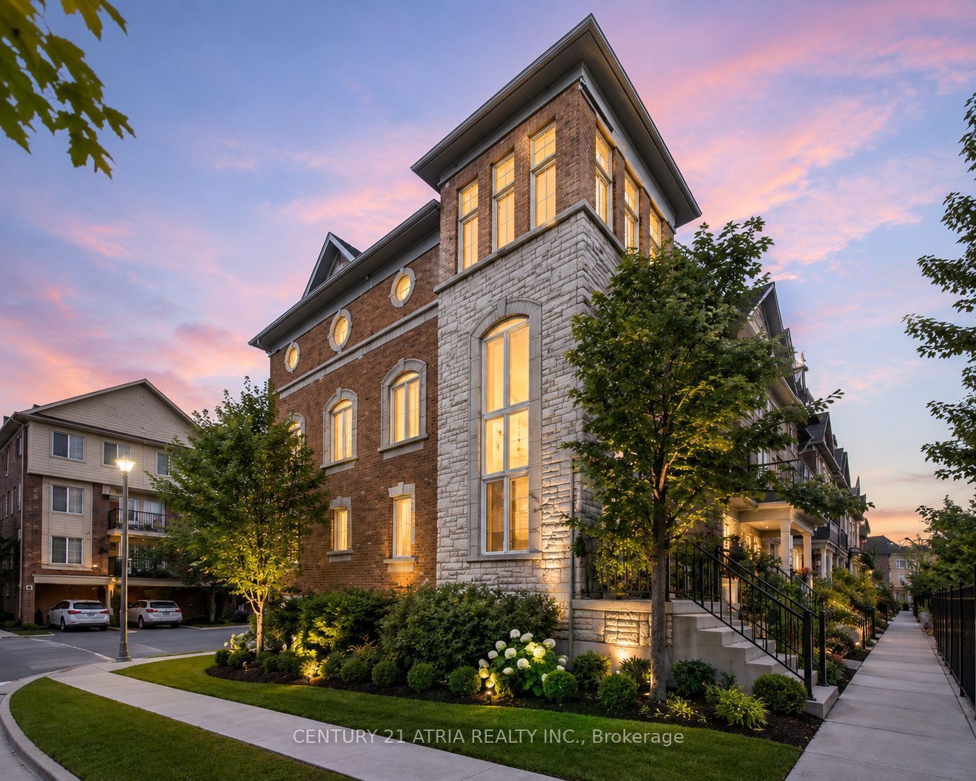 92 Louisbourg Way, Markham, On L6e 0c5