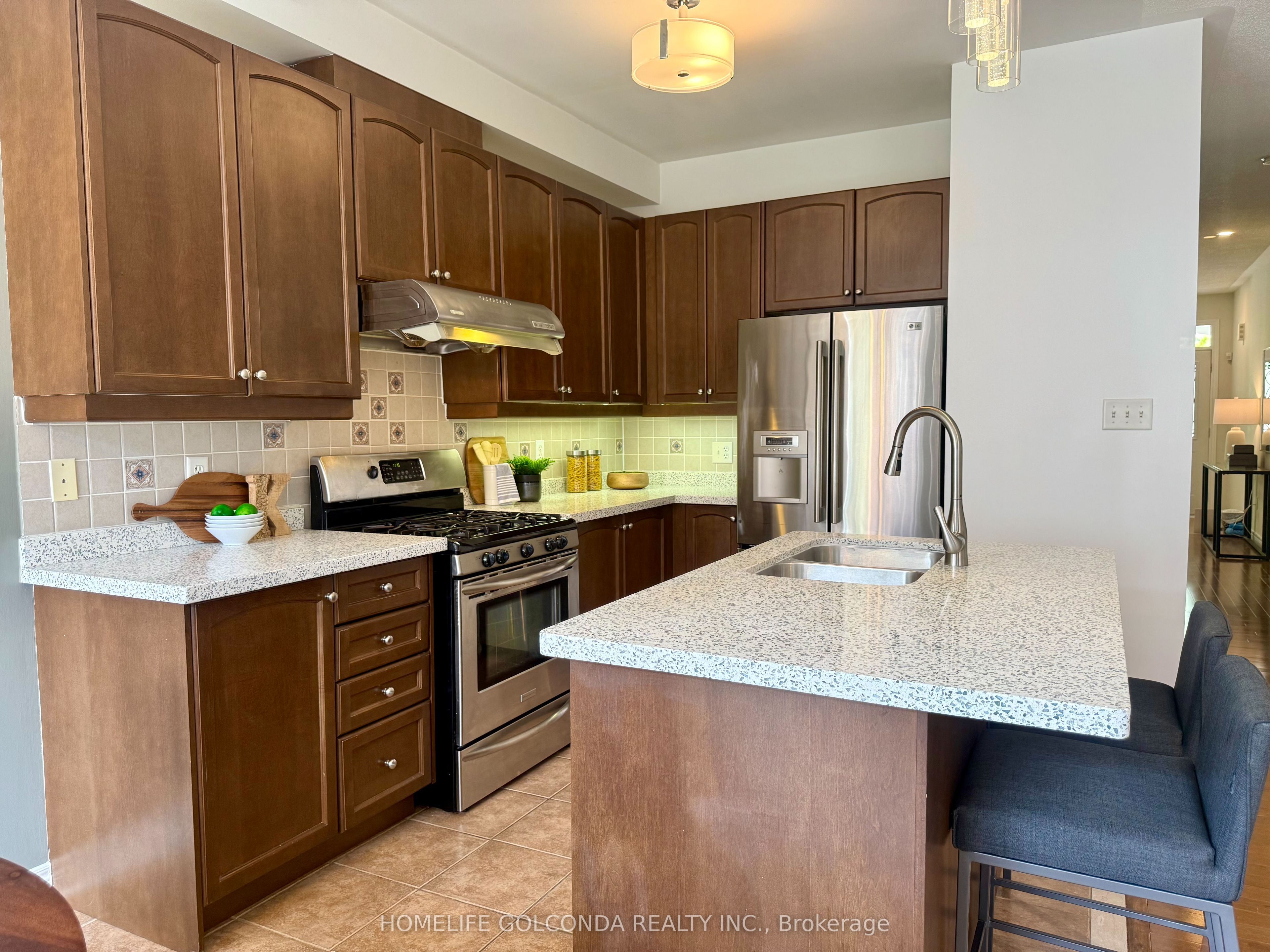 64 Pillar Rock Crescent, Markham, On L6c 3h4