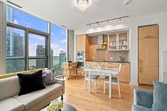 11 Maple Park Way, Markham, On L6g 1c5