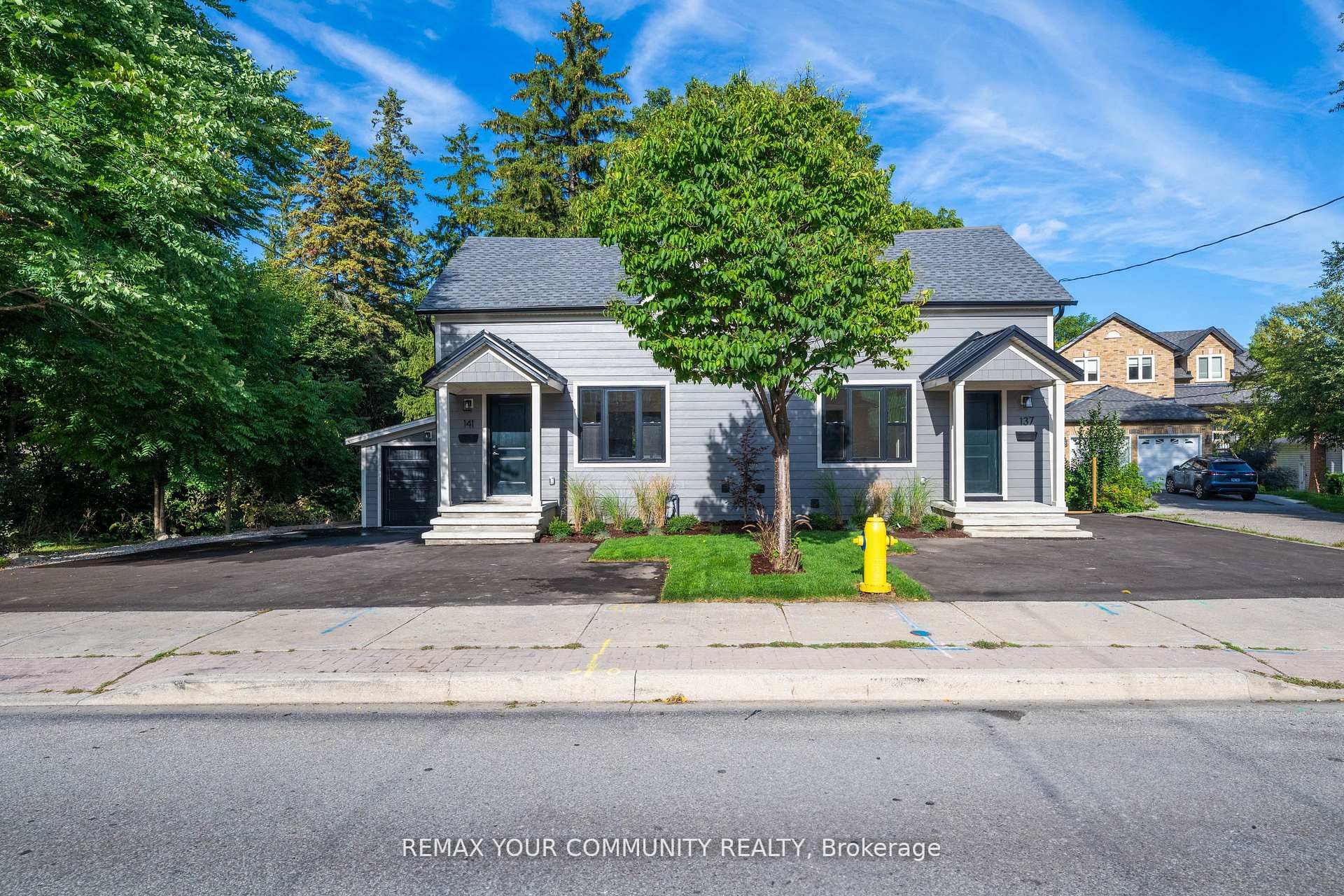 137 Clarence Street, Vaughan, On L4l 1l4