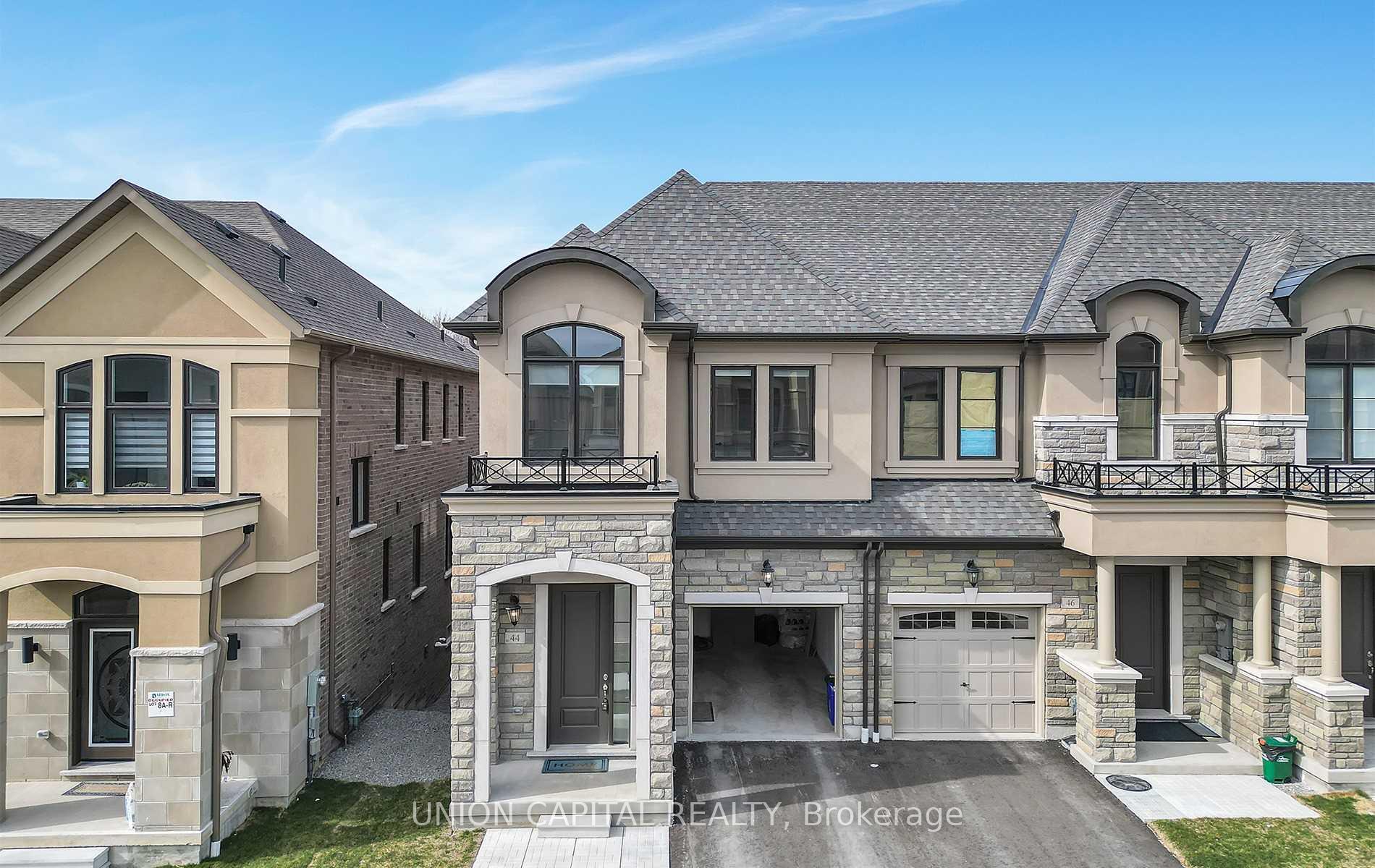 44 Boiton Street, Richmond Hill, On L4s 0m1
