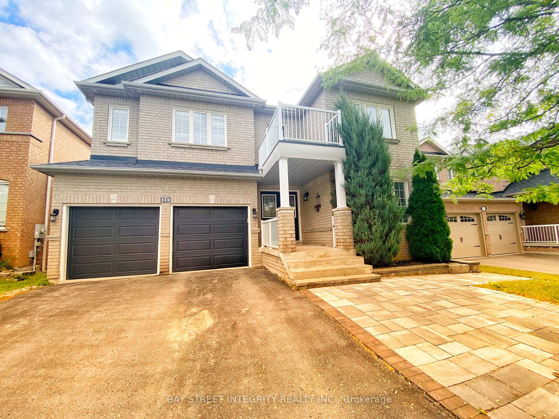 Main 114 Red River Crescent, Newmarket, On L3x 2r1
