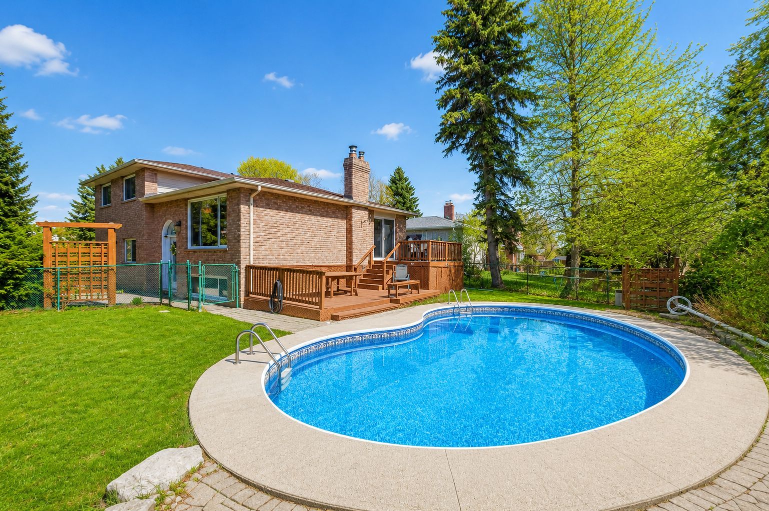 3 Earls Court, East Gwillimbury, On L9n 1e5