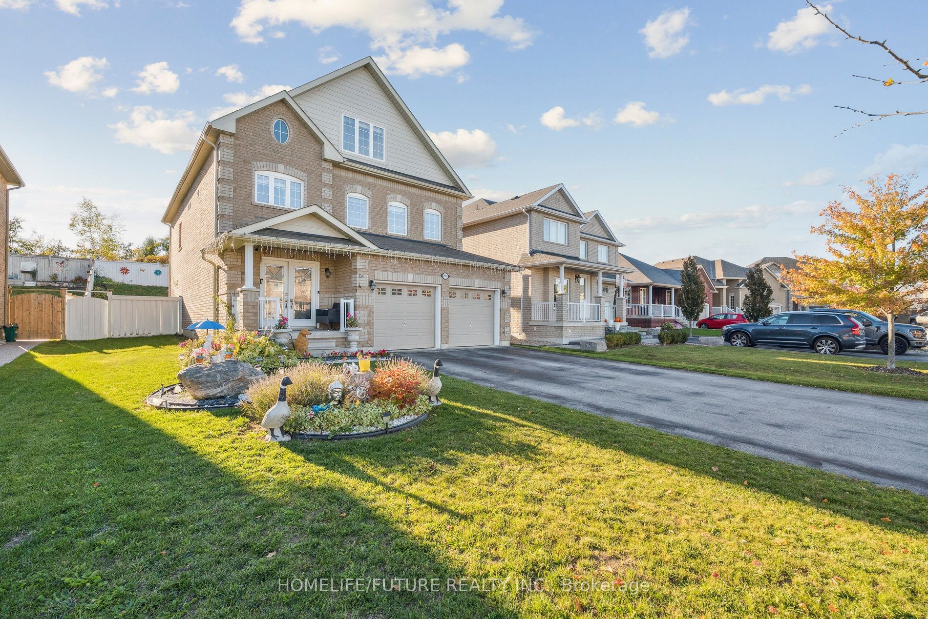 2048 Mcneil Street, Innisfil, On L9s 0h8