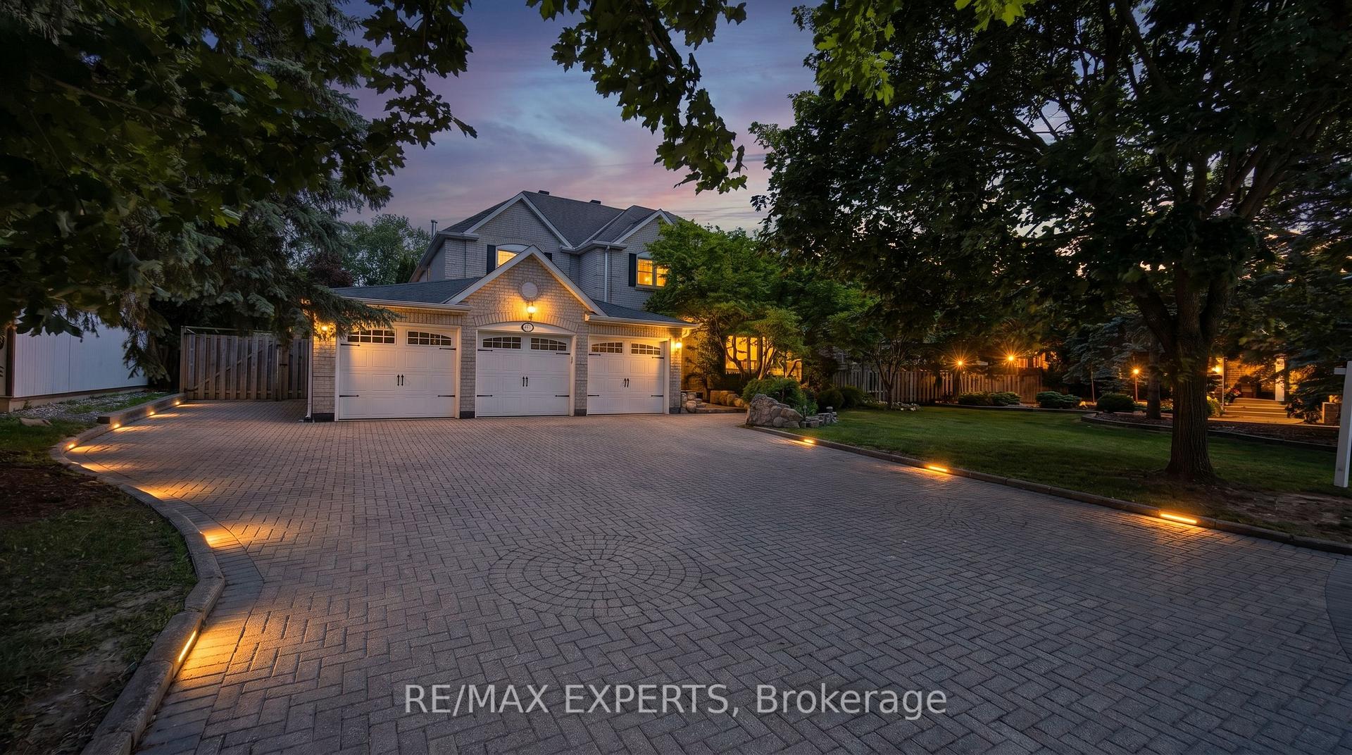 123 Fern Valley Crescent, Richmond Hill, On L4e 2k3