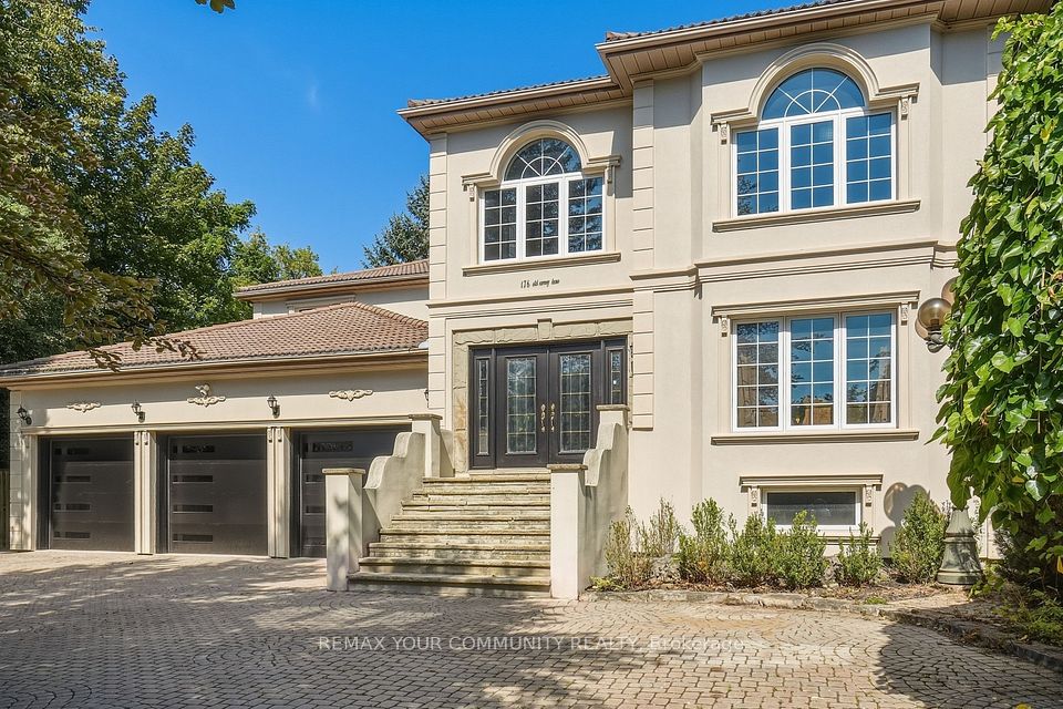 176 Old Surrey Lane, Richmond Hill, On L4c 7e5