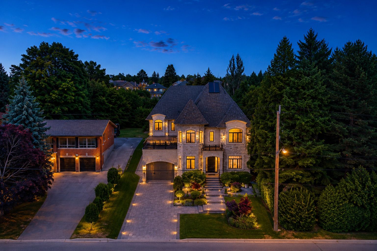 132 Pemberton Road, Richmond Hill, On L4c 3t7
