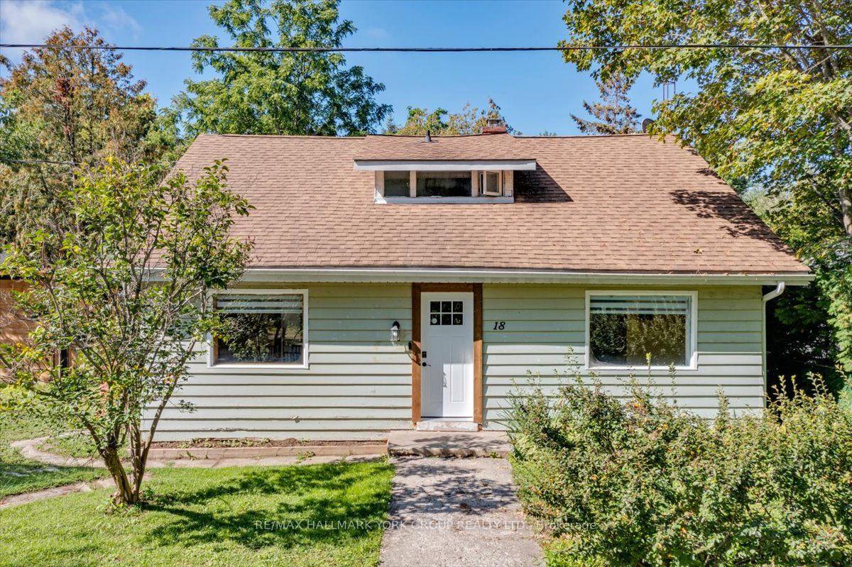 18 Ravenswood Drive, Georgina, On L0e 1l0
