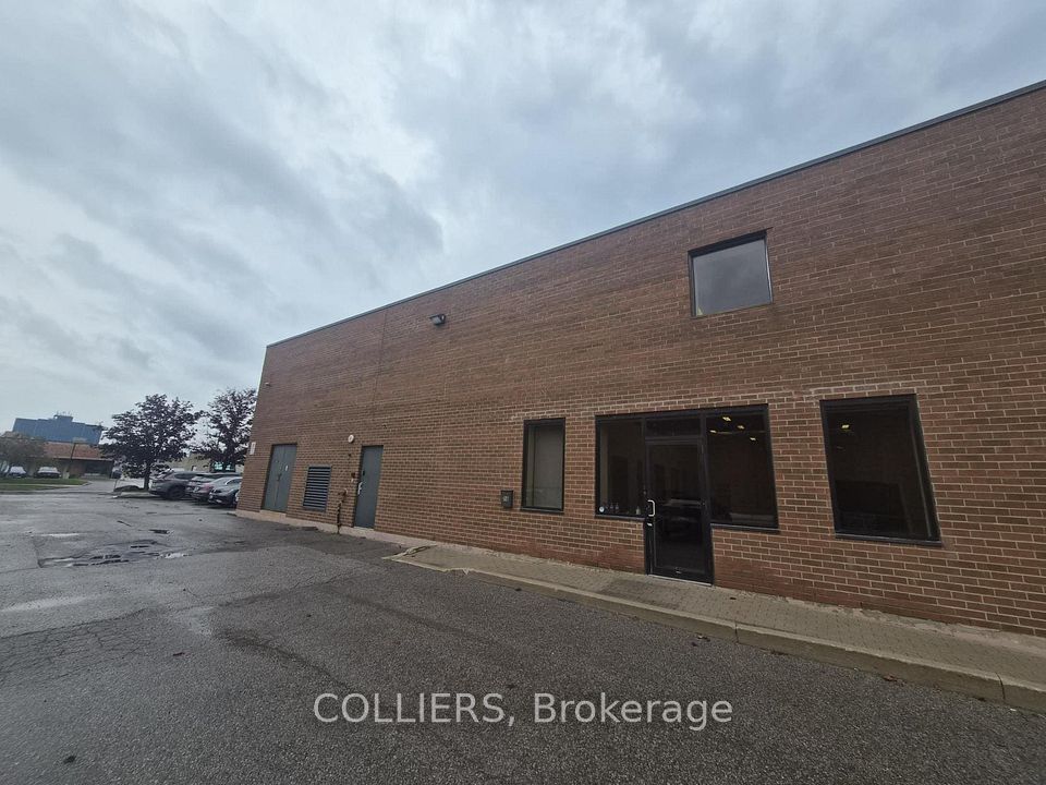50 West Pearce Street 16, Richmond Hill, On L4b 1c5