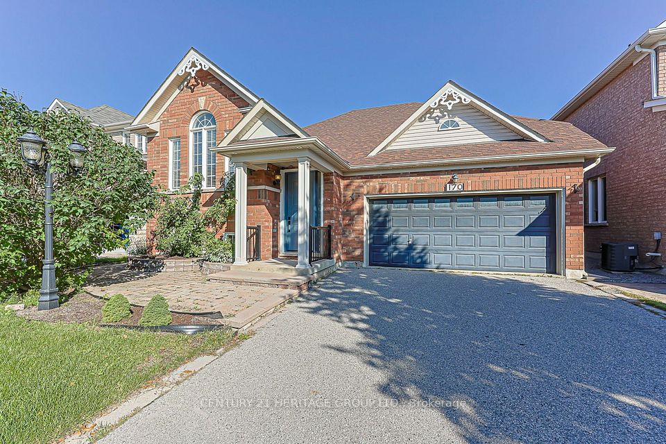 170 Alfred Smith Way, Newmarket, On L3x 3c4